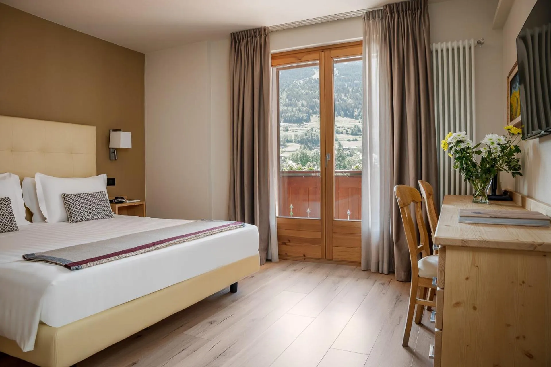 Bed in Hotel Cristallo