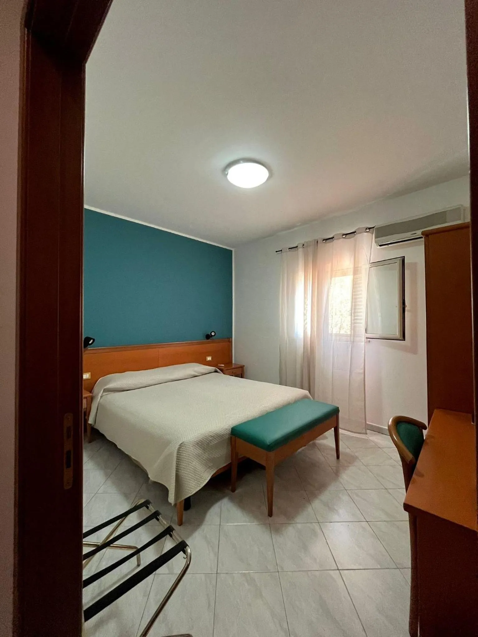 Double Room in Hotel d'Orleans