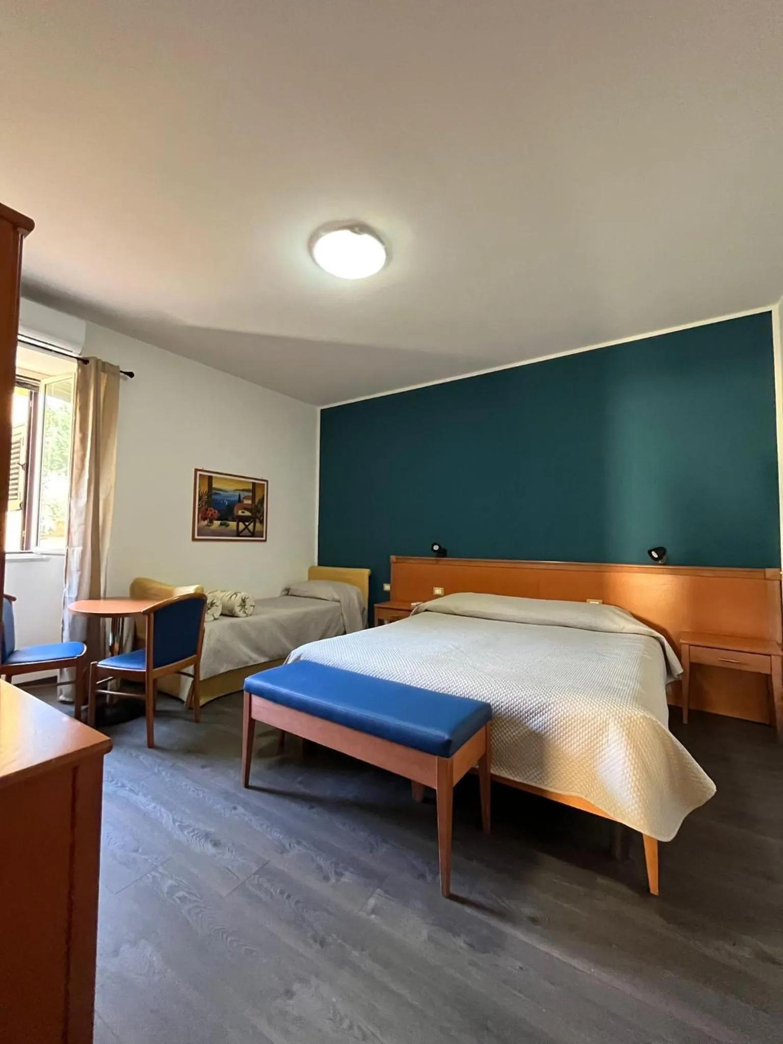 Triple Room in Hotel d'Orleans