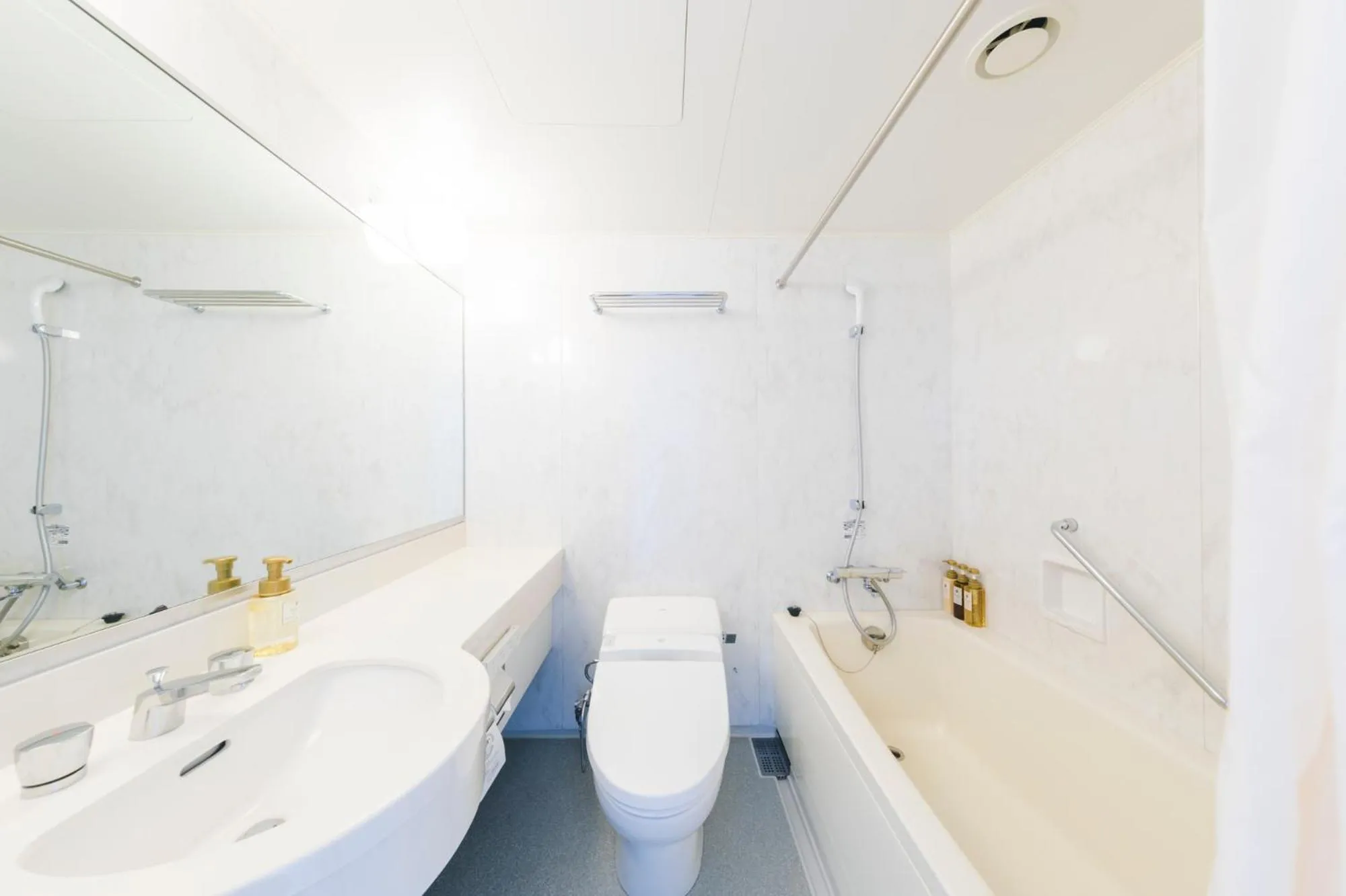 Standard Twin Room with Sea View - single occupancy - Main Building in Seaside Hotel Maiko Villa Kobe