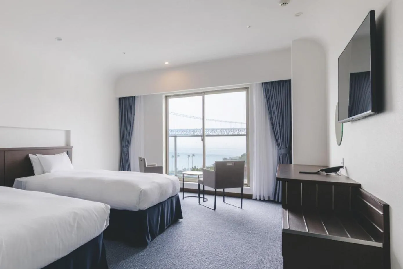 Surperior Triple Room with Sea View - Annex Building in Seaside Hotel Maiko Villa Kobe