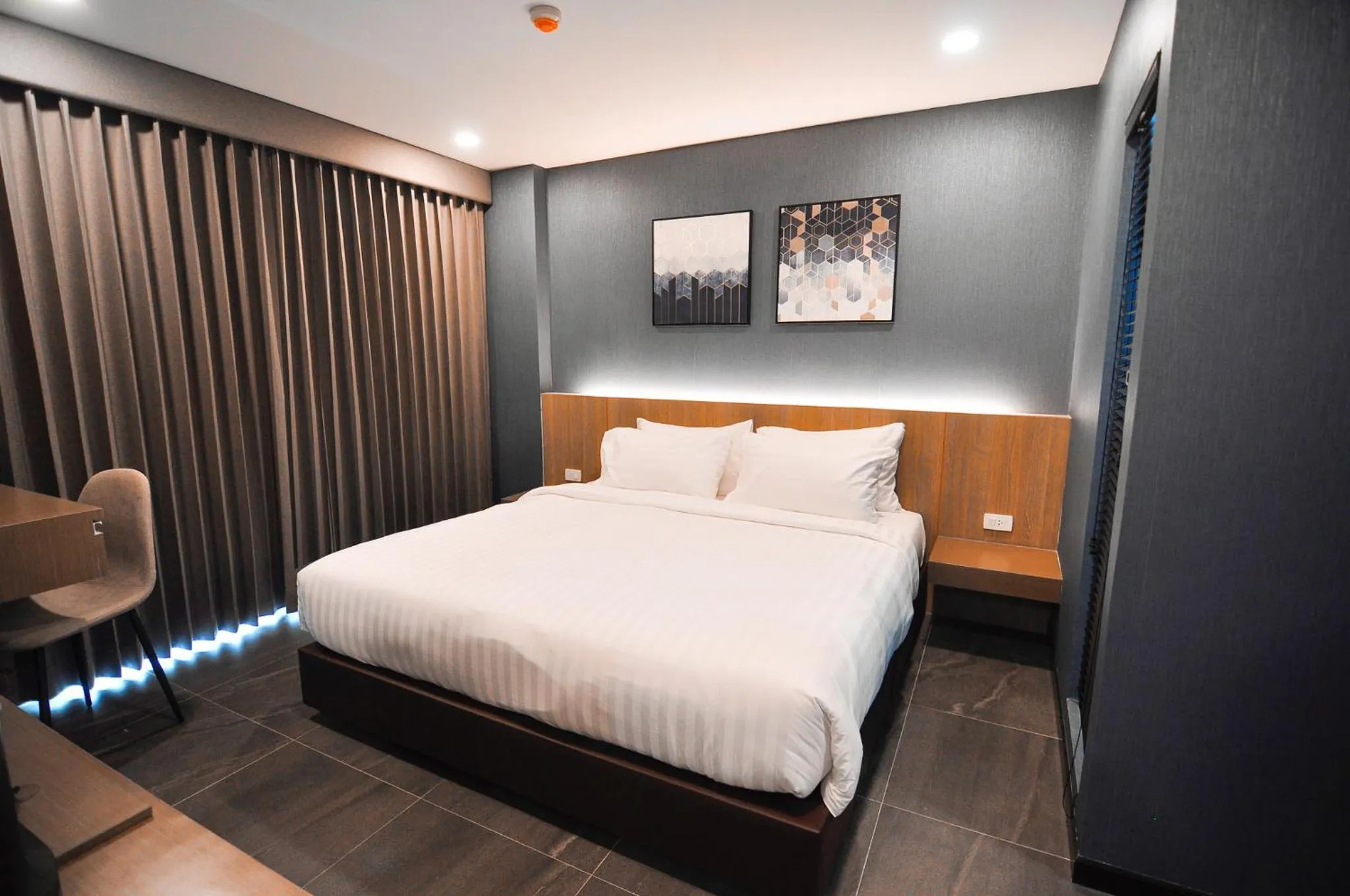 Suite with City View in The S Block Condotel