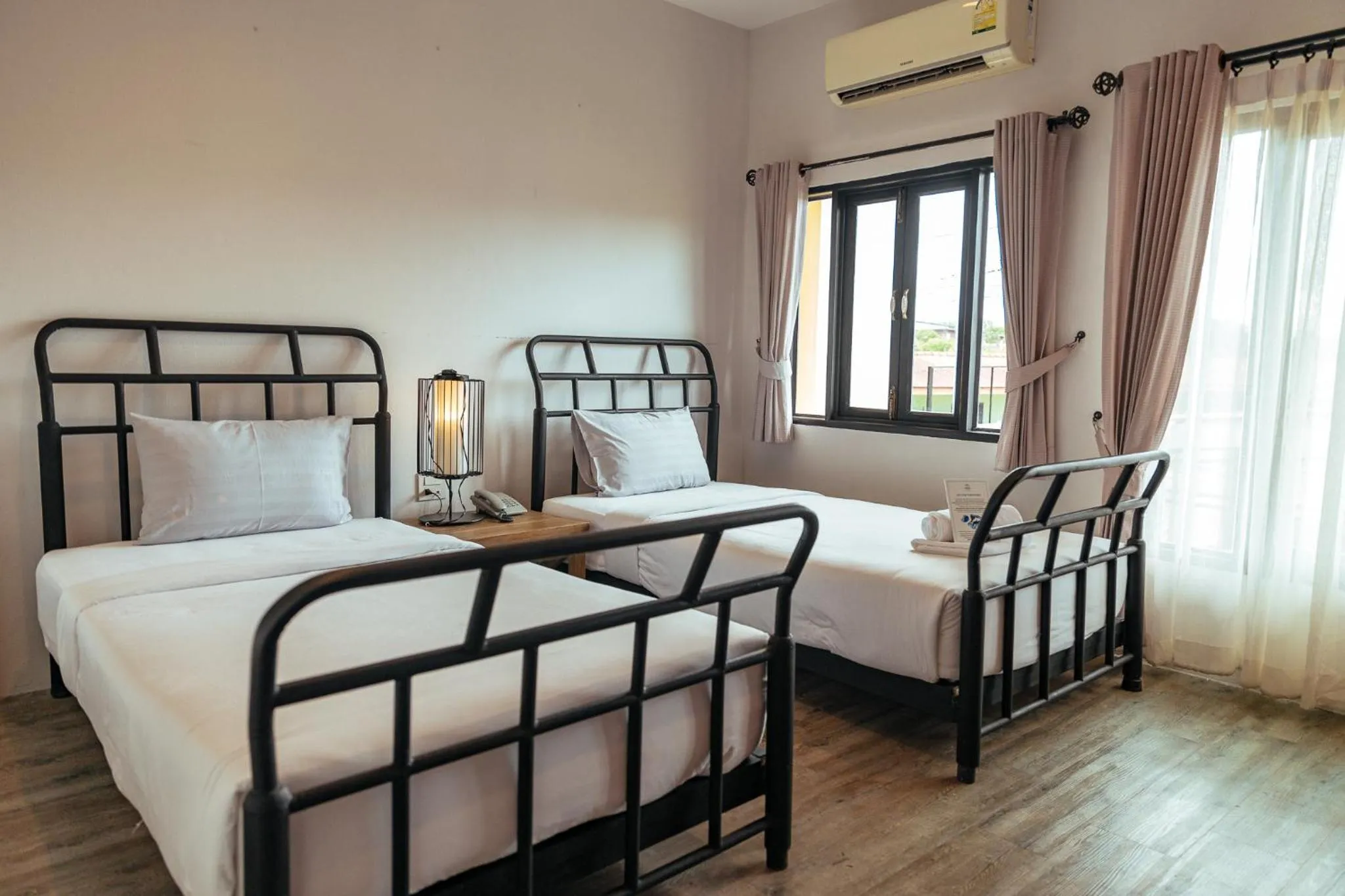 Standard Twin Room in Hotel Toscana Trat
