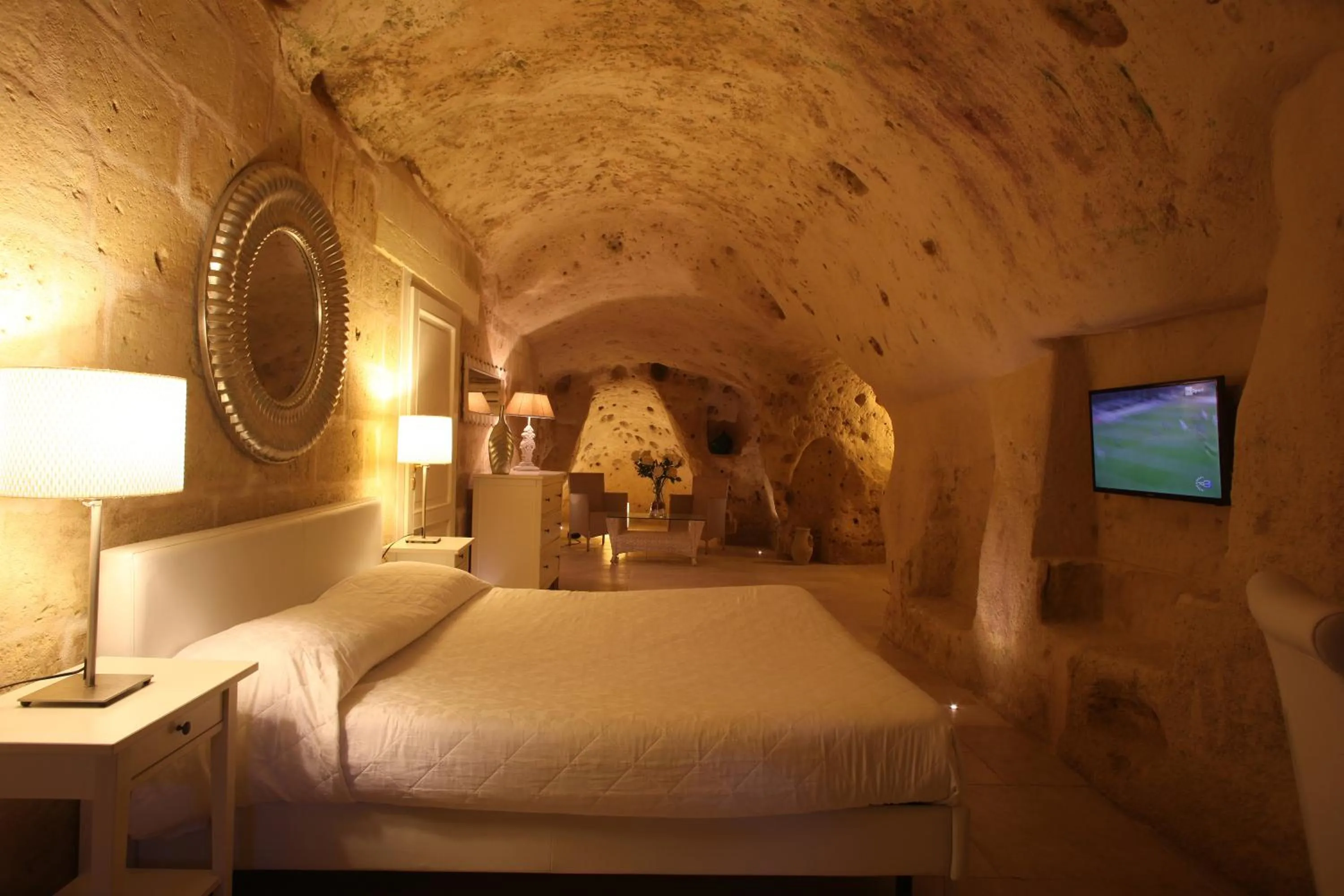 Deluxe Suite - Cave in Caveoso Hotel
