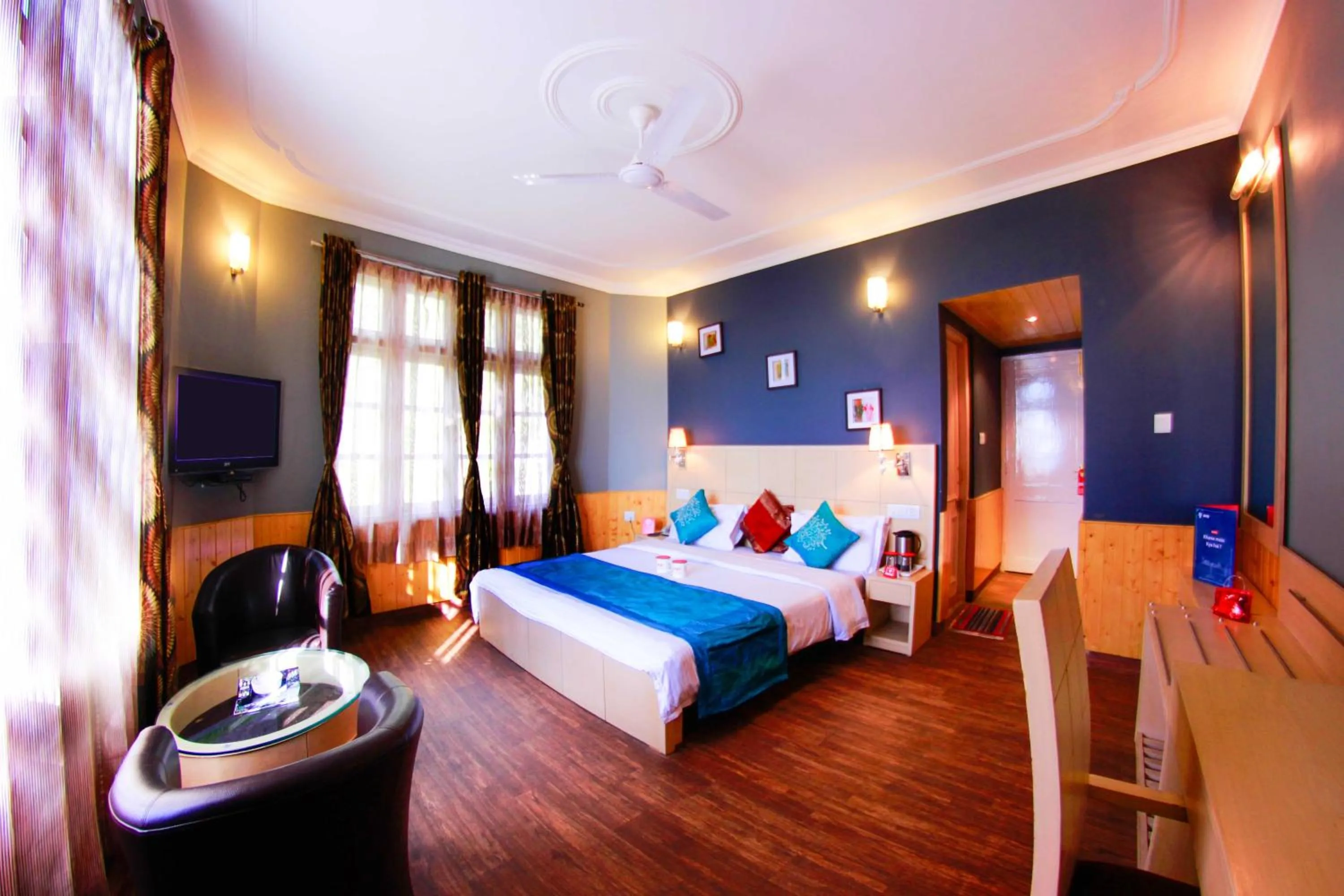 Super Deluxe Double Room in Hotel Ekant