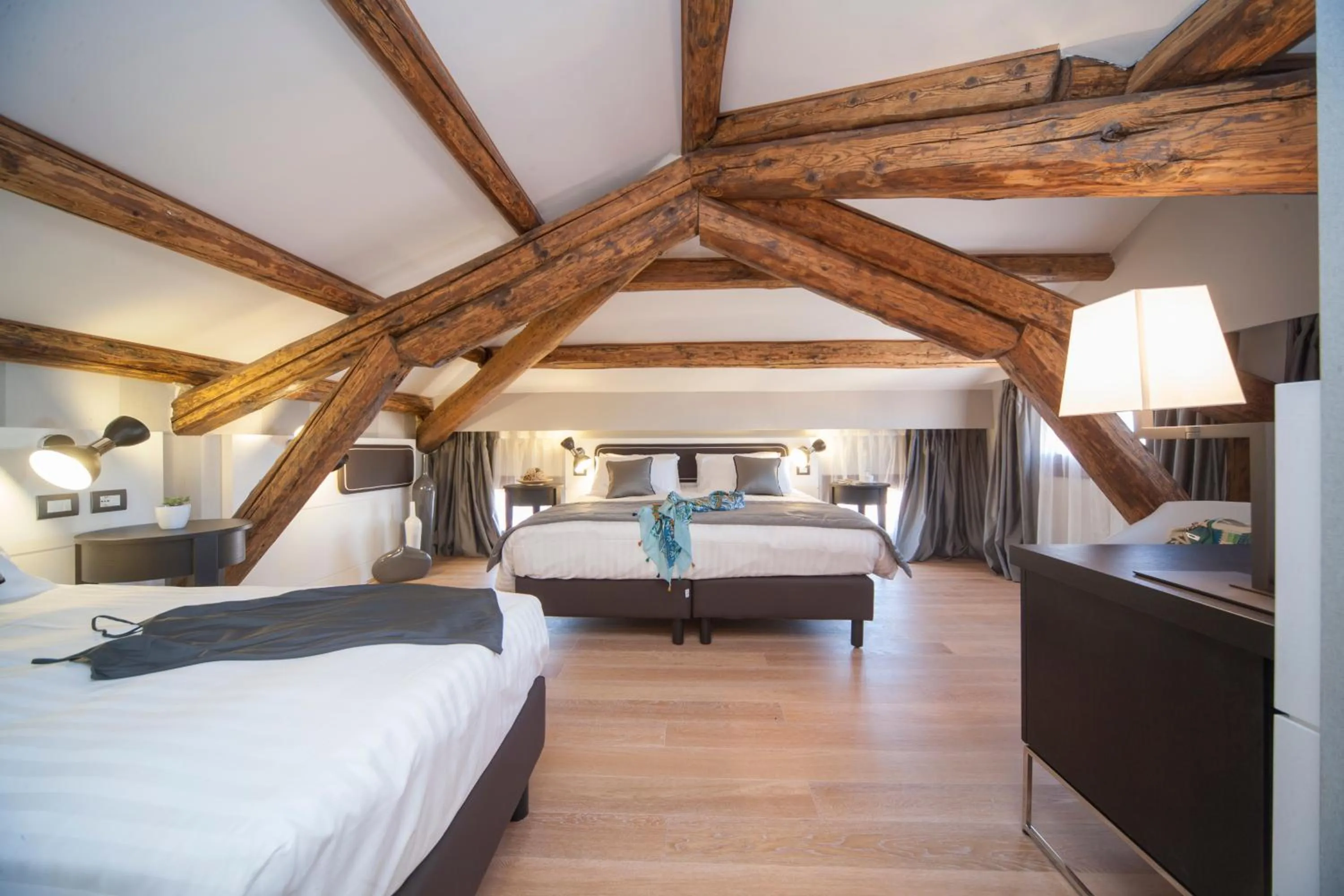 Deluxe Triple Room in Hotel Grande Italia