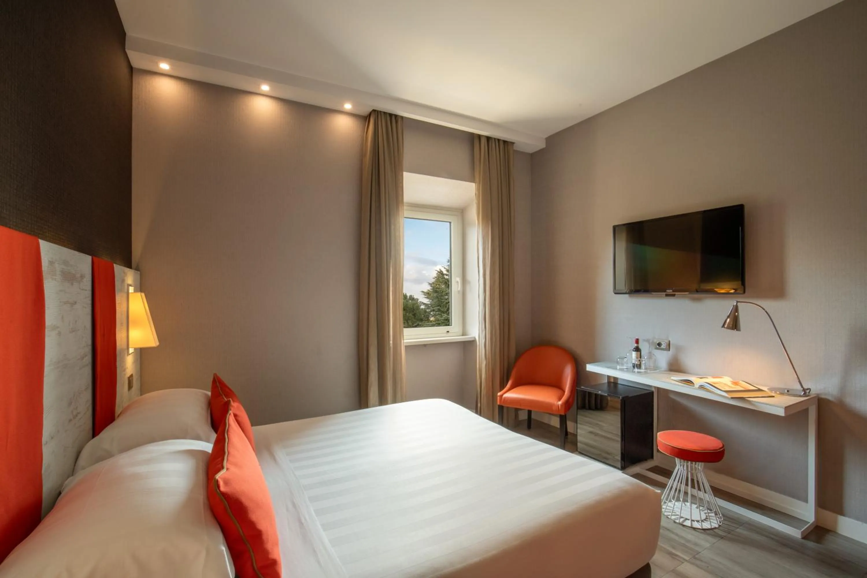 Deluxe Triple Room in The Guardian