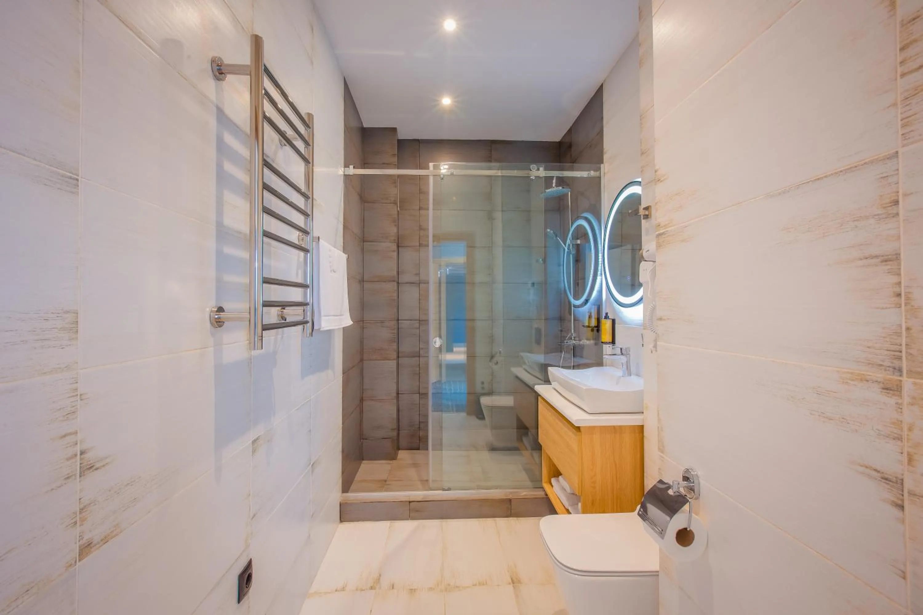 Queen Suite - Forest View in GINO Seaside Tbilisi, Trademark Collection by Wyndham