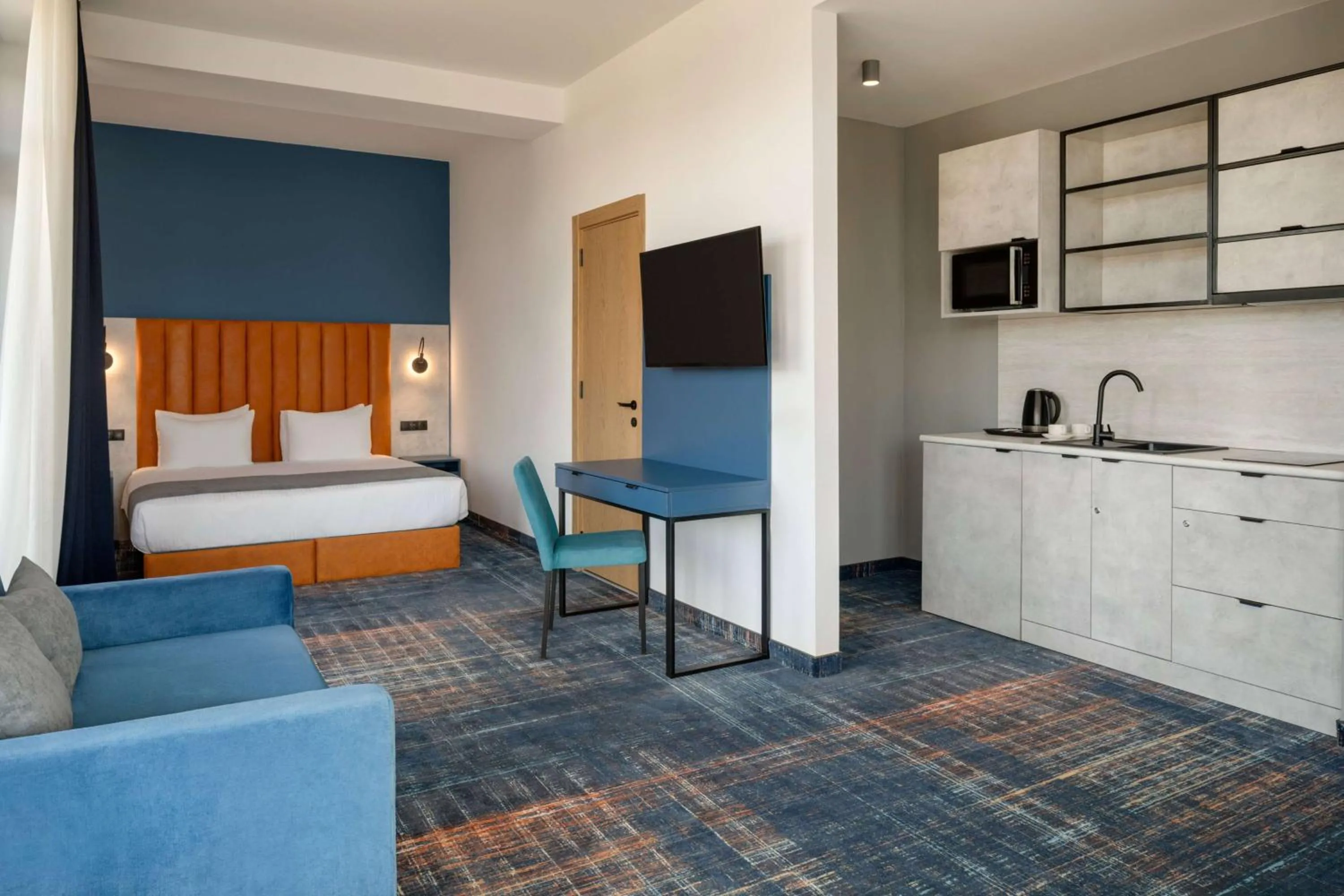 Deluxe Queen Room - Forest View in Gino Seaside Tbilisi, Trademark Collection by Wyndham