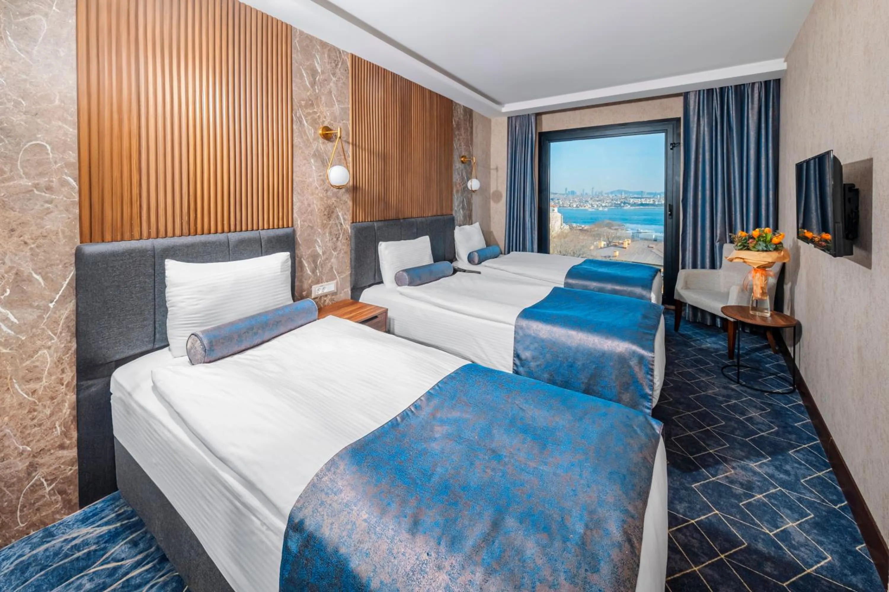 Standard Triple Room in Ring Stone Hotels Bosphorus - Special Class