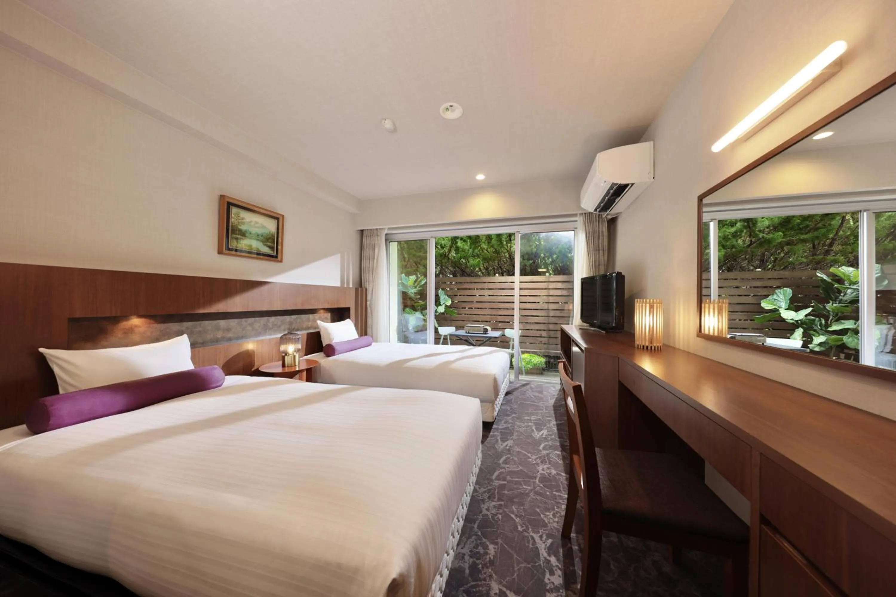 Twin Room in Nankishirahama Hotel Akariya