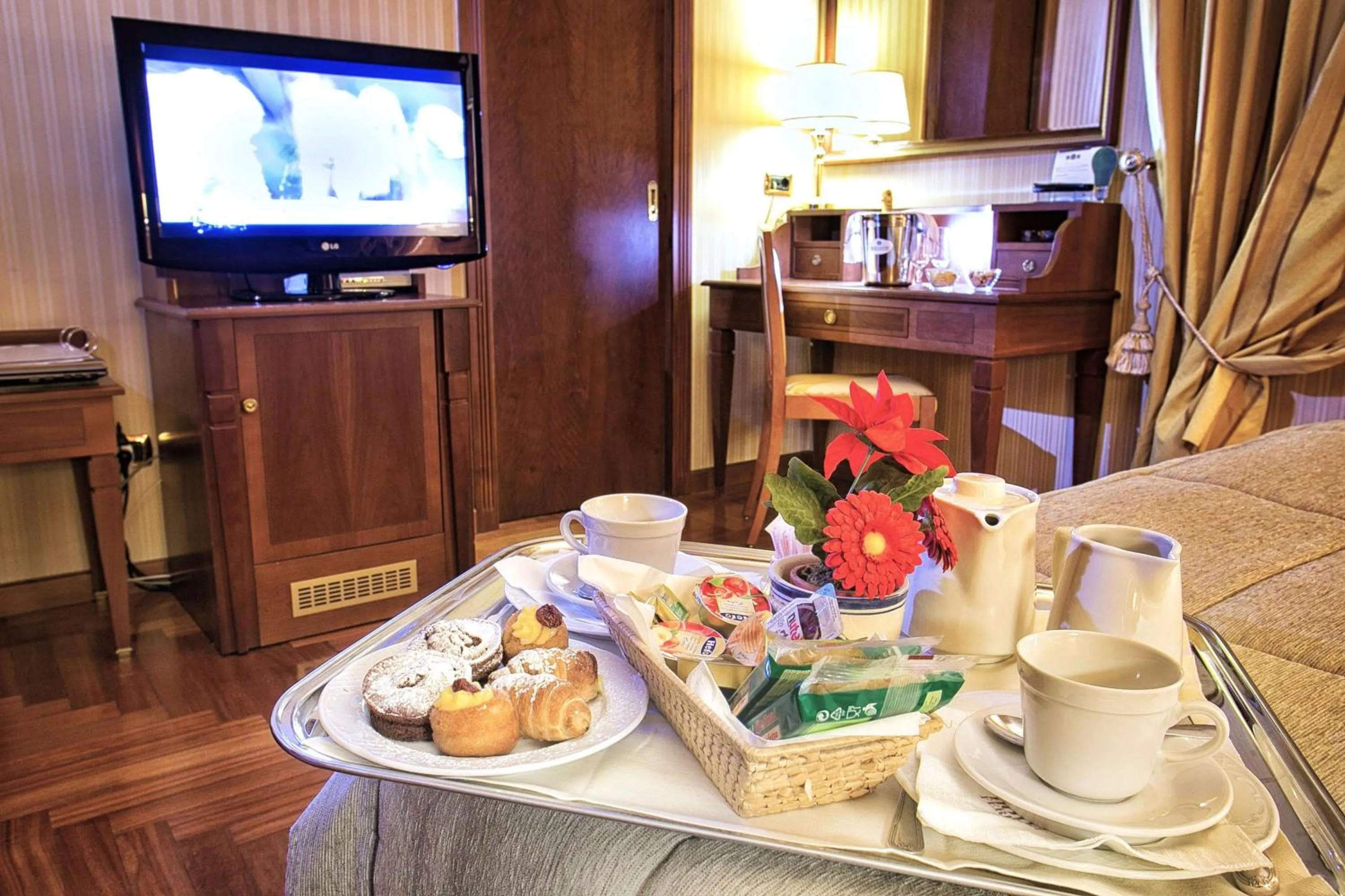 Standard Queen Room in Best Western Hotel Ferrari