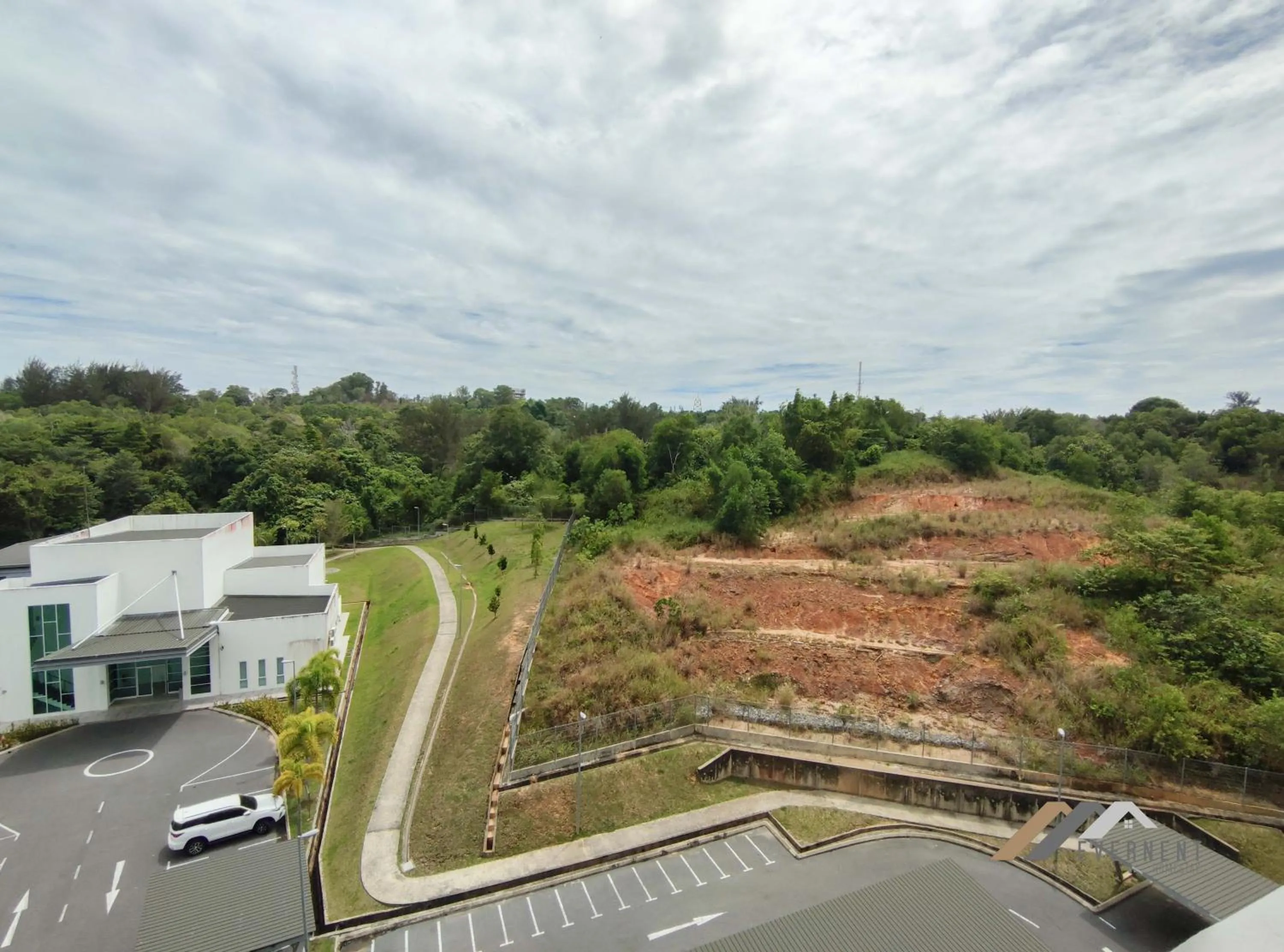 Three-Bedroom Apartment in Serene Heights by Evernent