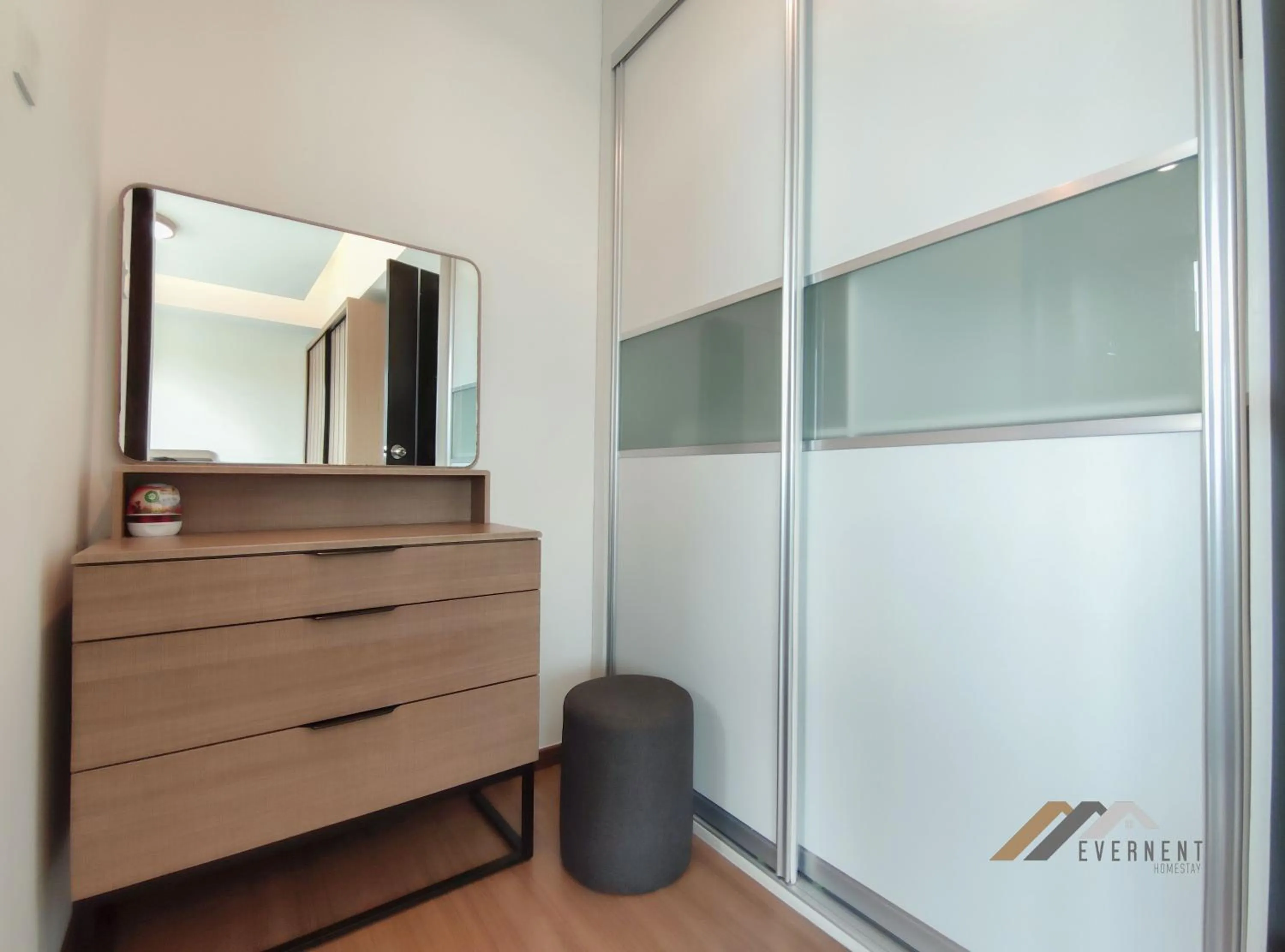 Three-Bedroom Apartment in Serene Heights by Evernent