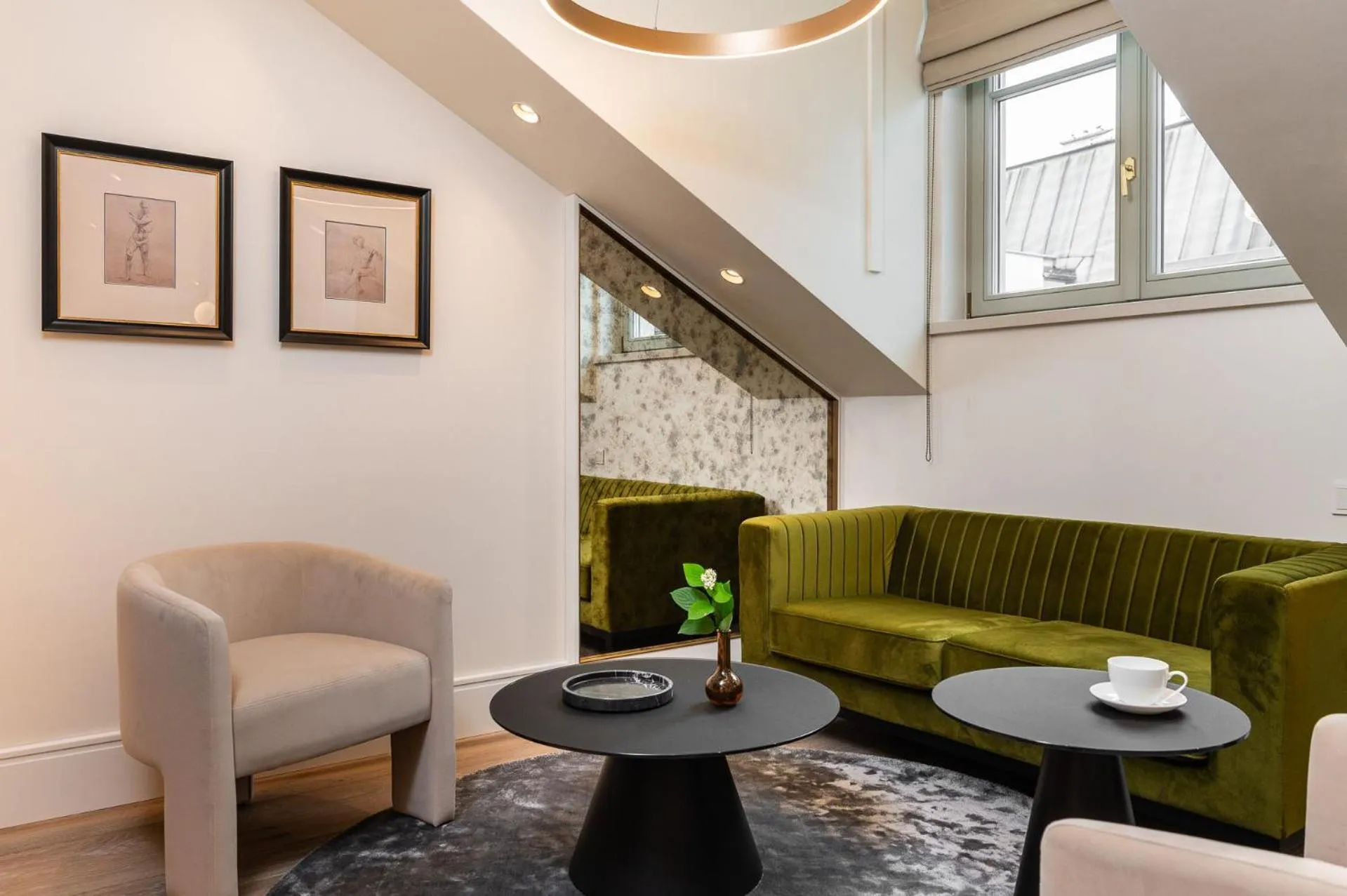 Three-Bedroom Premium Apartment - single occupancy in Art Boutique