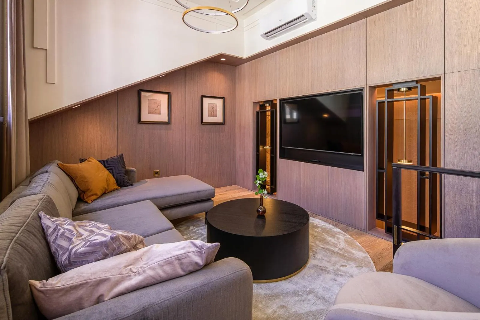 Four-Room Apartment - single occupancy in Art Boutique