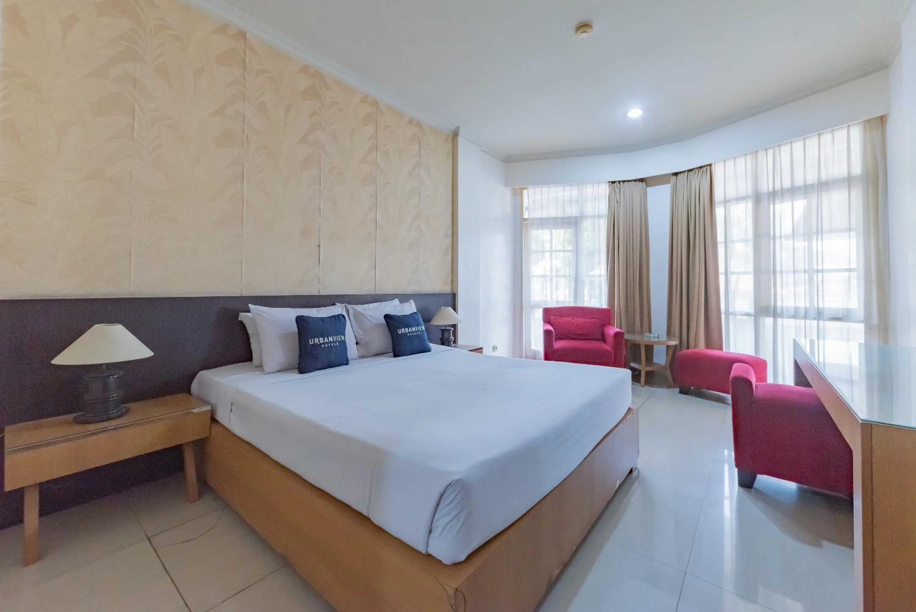 Superior Double Room in Urbanview Hotel Crown Tasikmalaya by RedDoorz