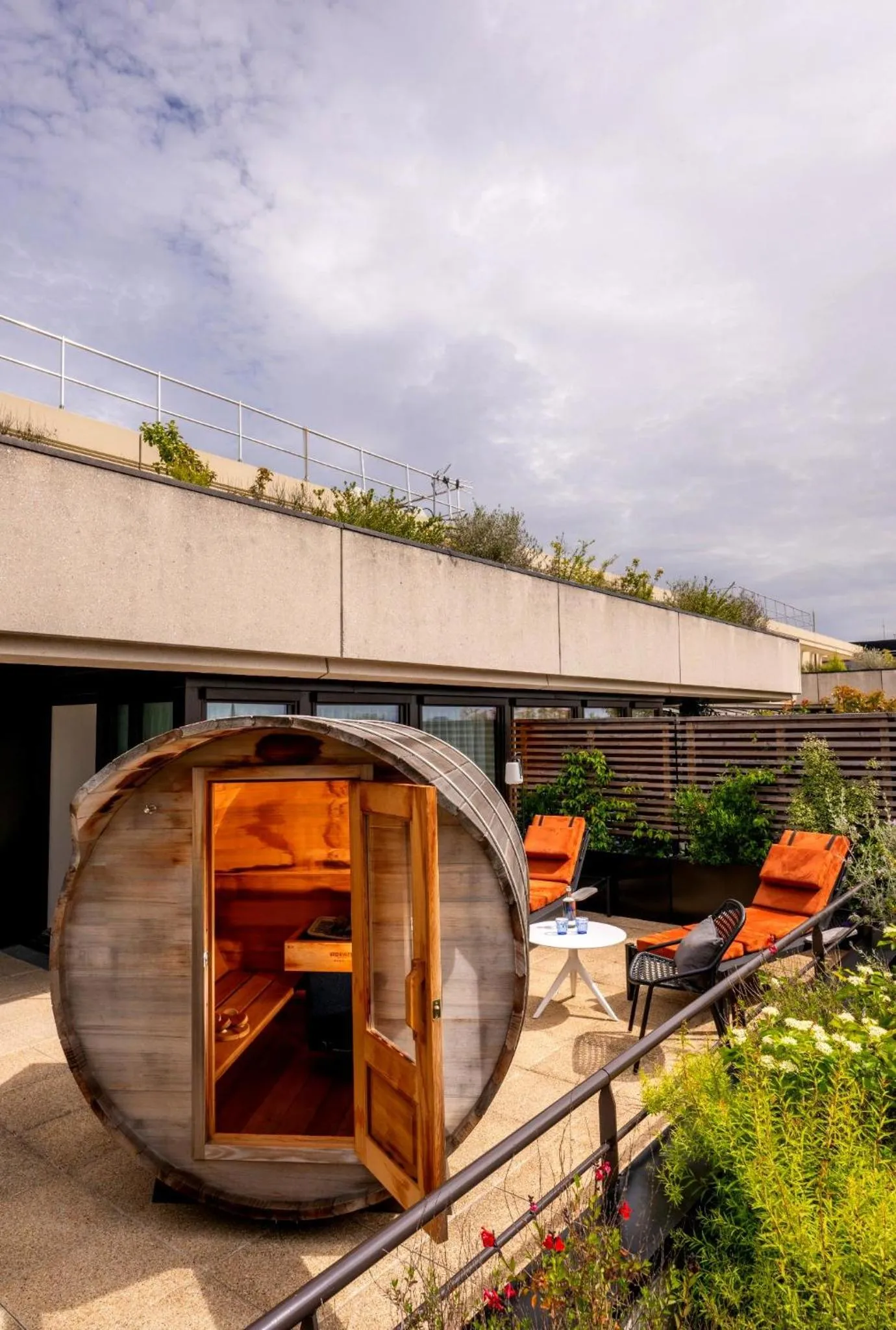 Premier King Room with Terrace and Sauna in FirstName Bordeaux, Part of JdV by Hyatt