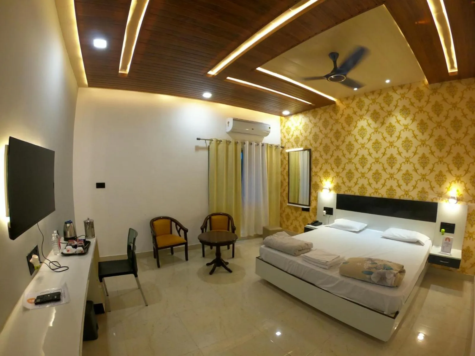 Budget Double Room - single occupancy in Hotel Buddha Park near Sarnath, Varanasi