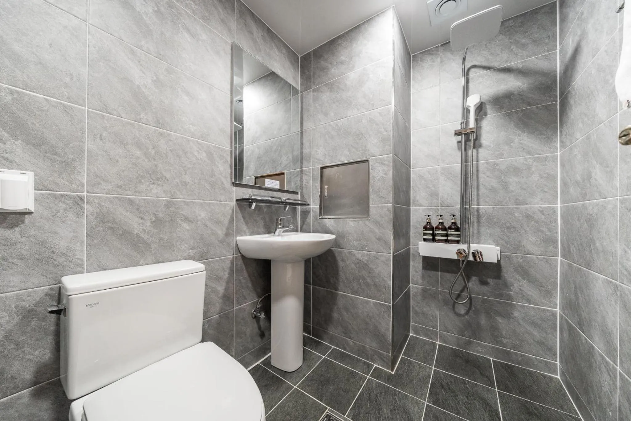 Korean-Style Ondol Room in Sokcho Good Morning Hotel and Resort