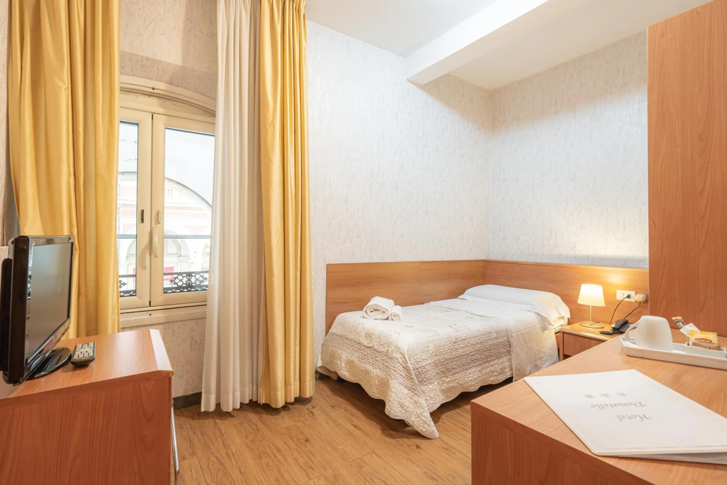 Single Room in Hotel Donatello
