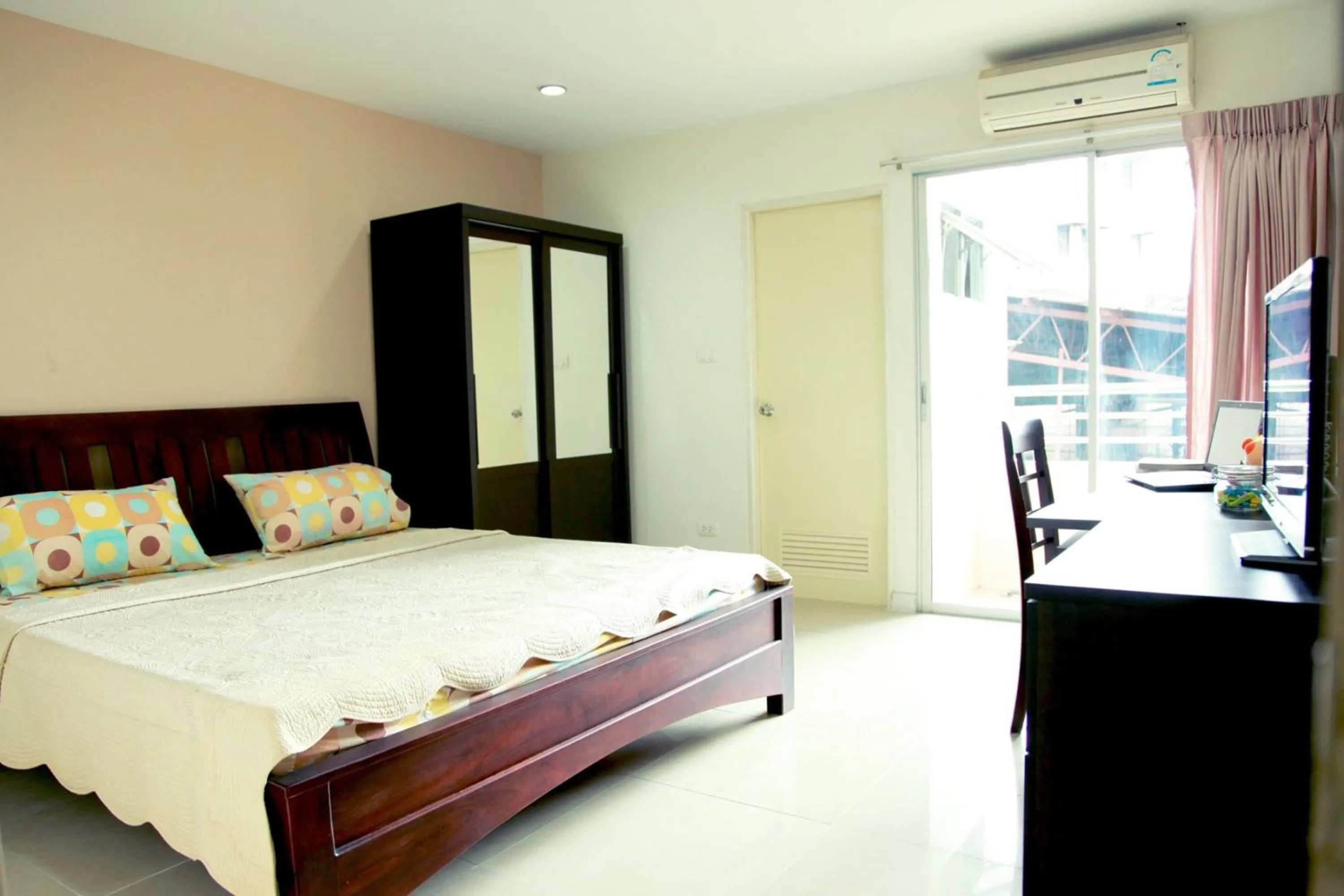 Deluxe Double Room in Mee sook Hotel and Residence