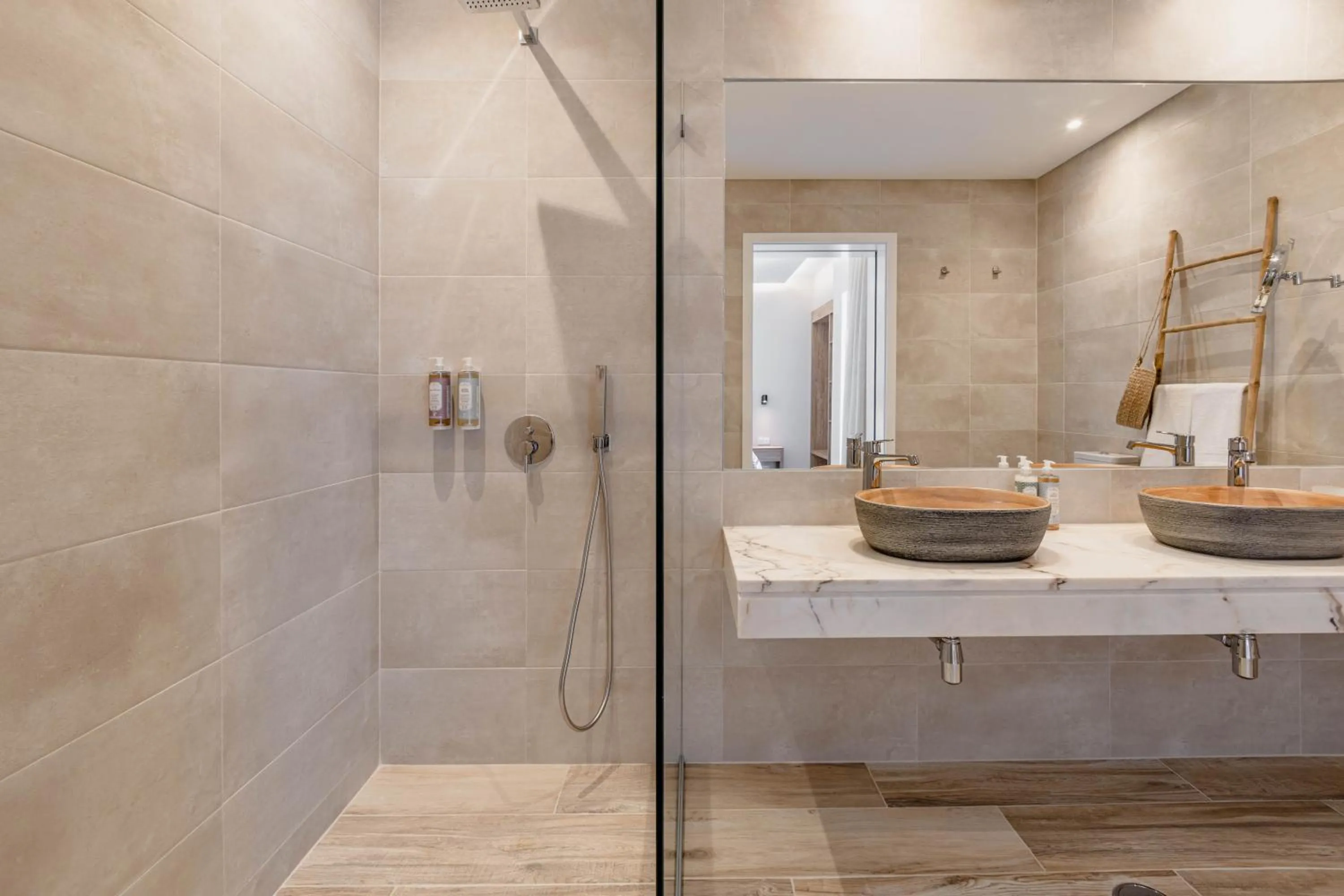 Suite in Sleep & Nature Hotel