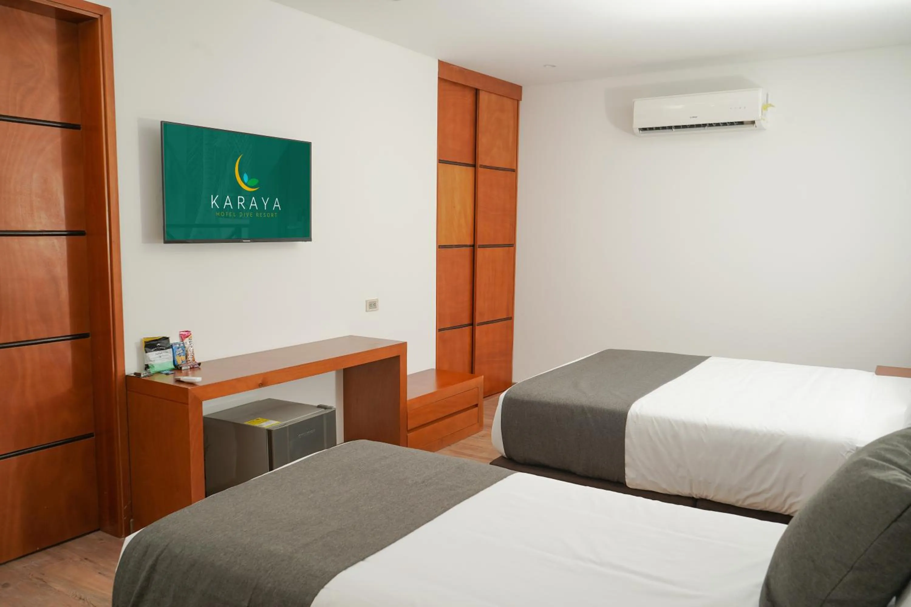 Standard Twin Room in HOTEL KARAYA DIVE RESORT