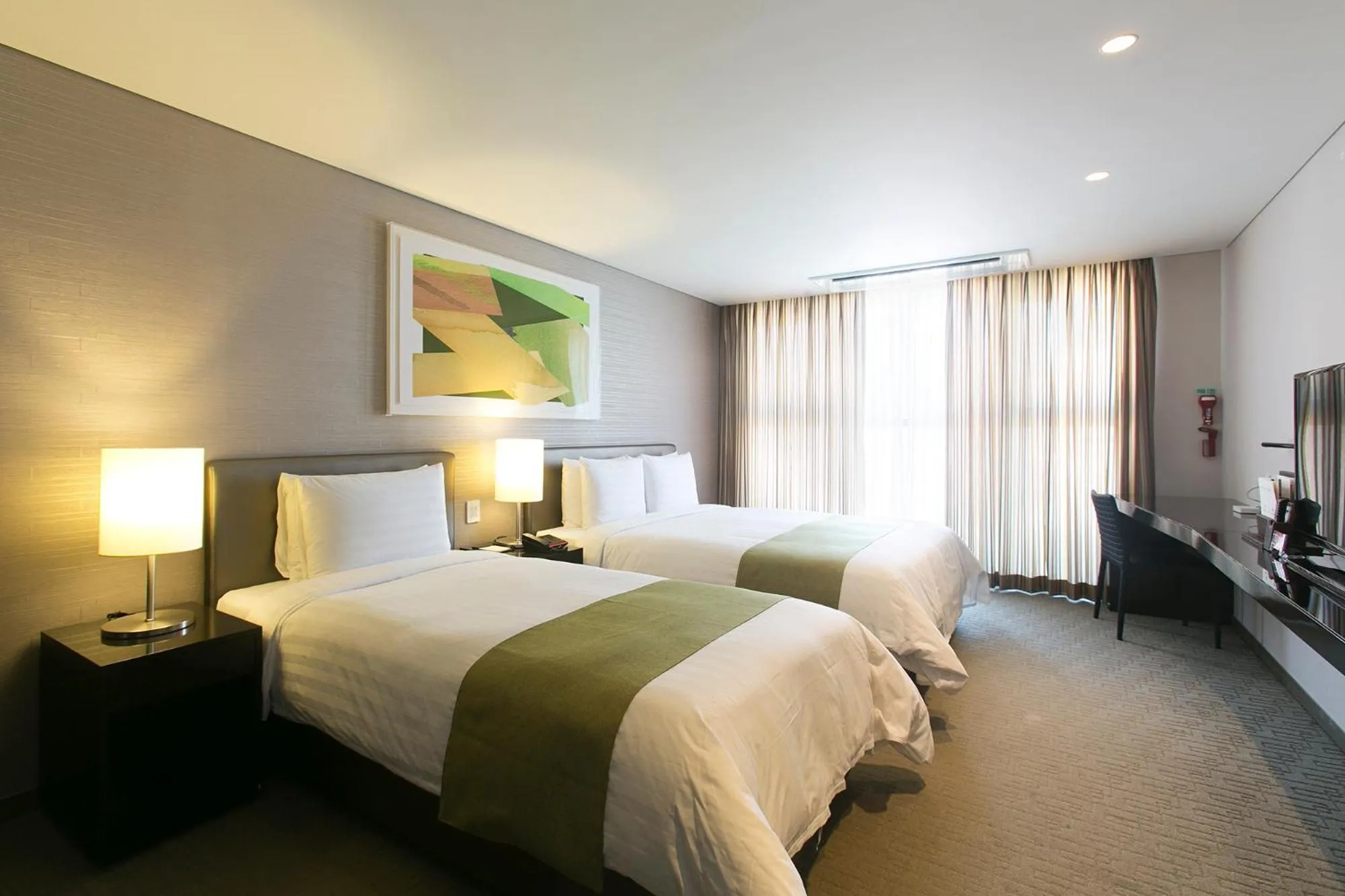 Deluxe Family Room in Aventree Hotel Busan