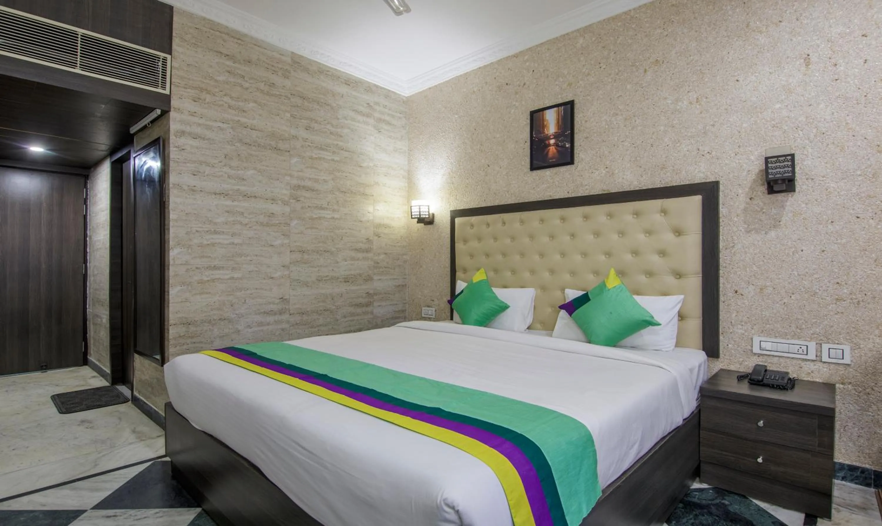 Economy Double Room - single occupancy in Treebo Trinetar International