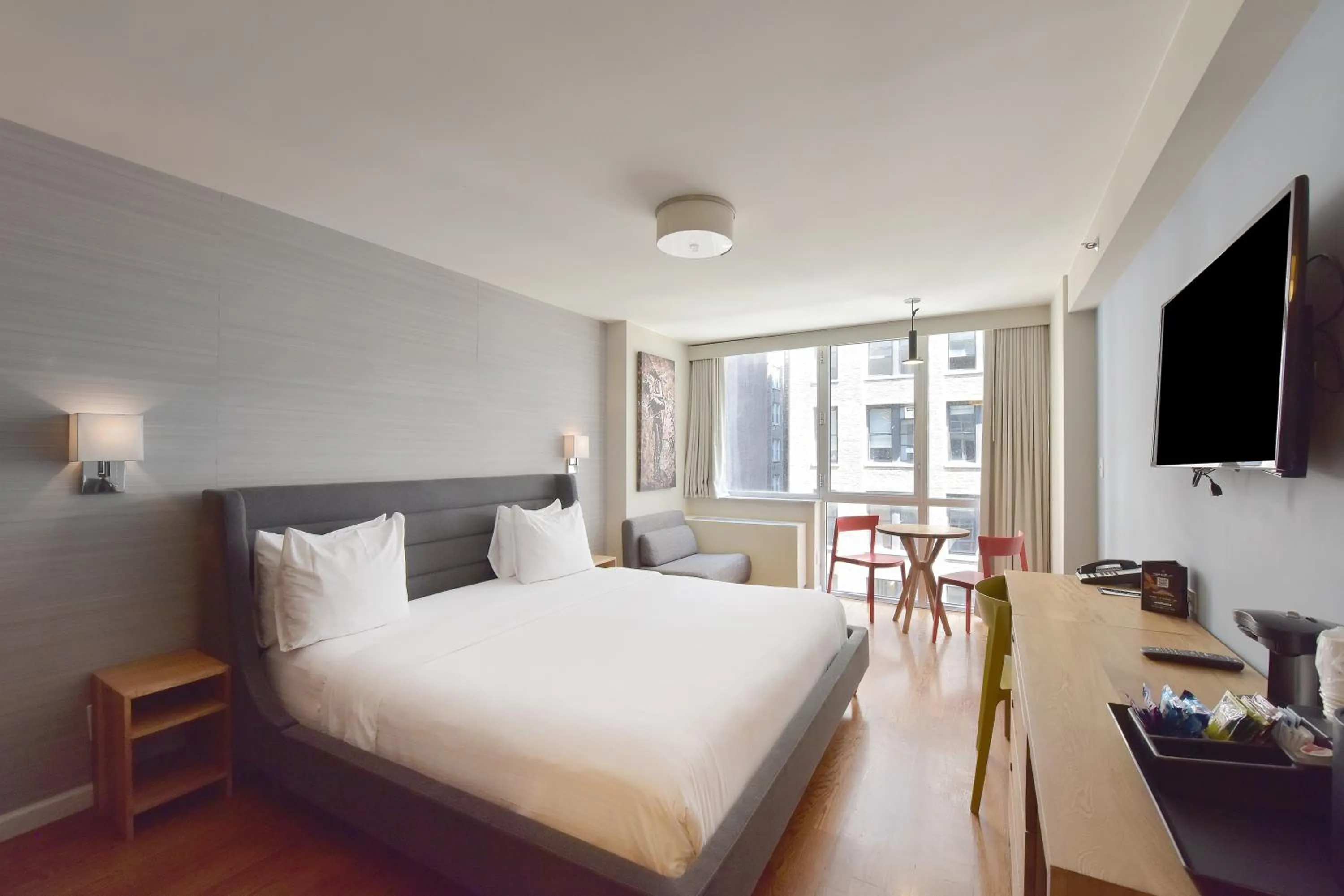 King Deluxe in Hotel 32 32