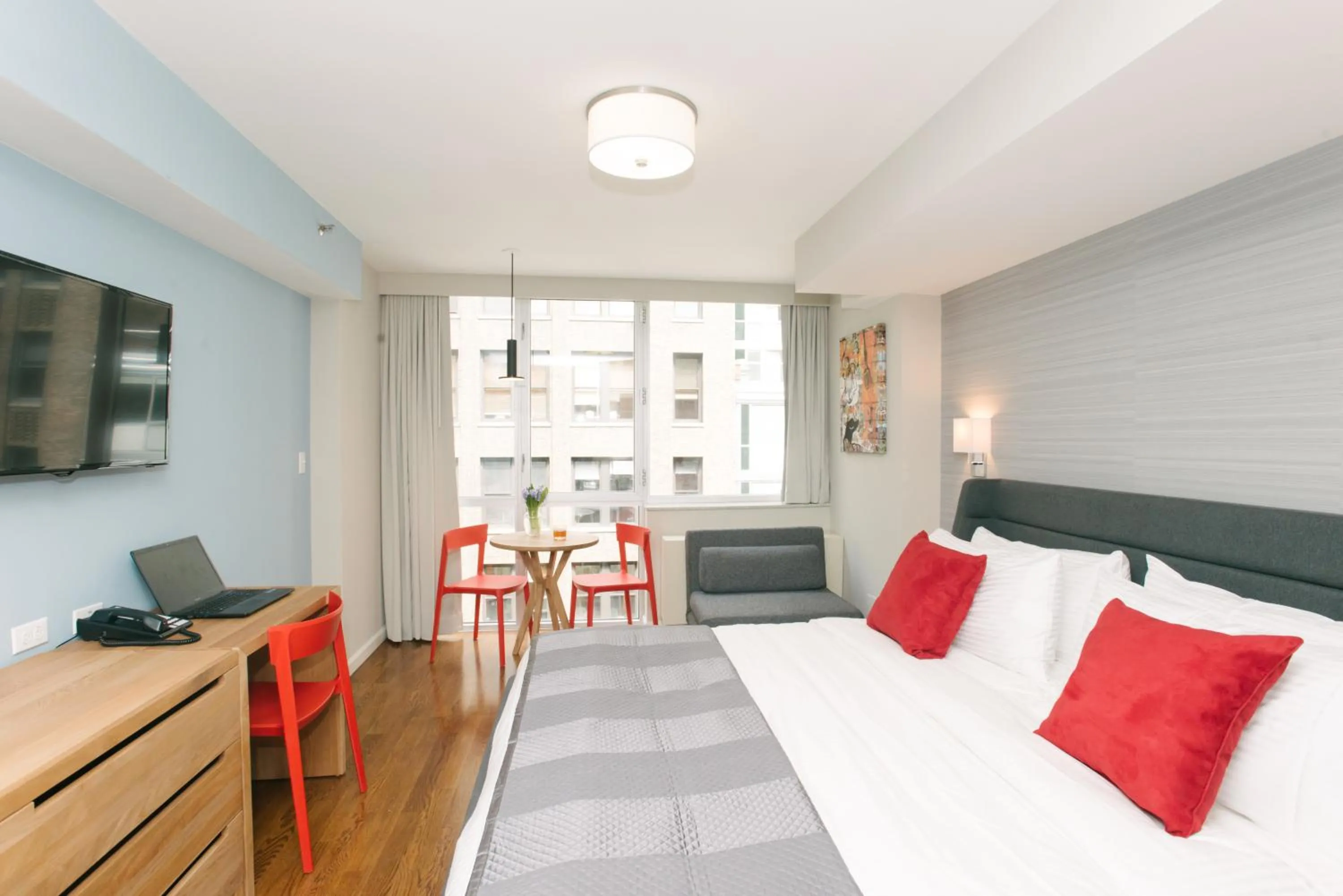 King Superior in Hotel 32 32