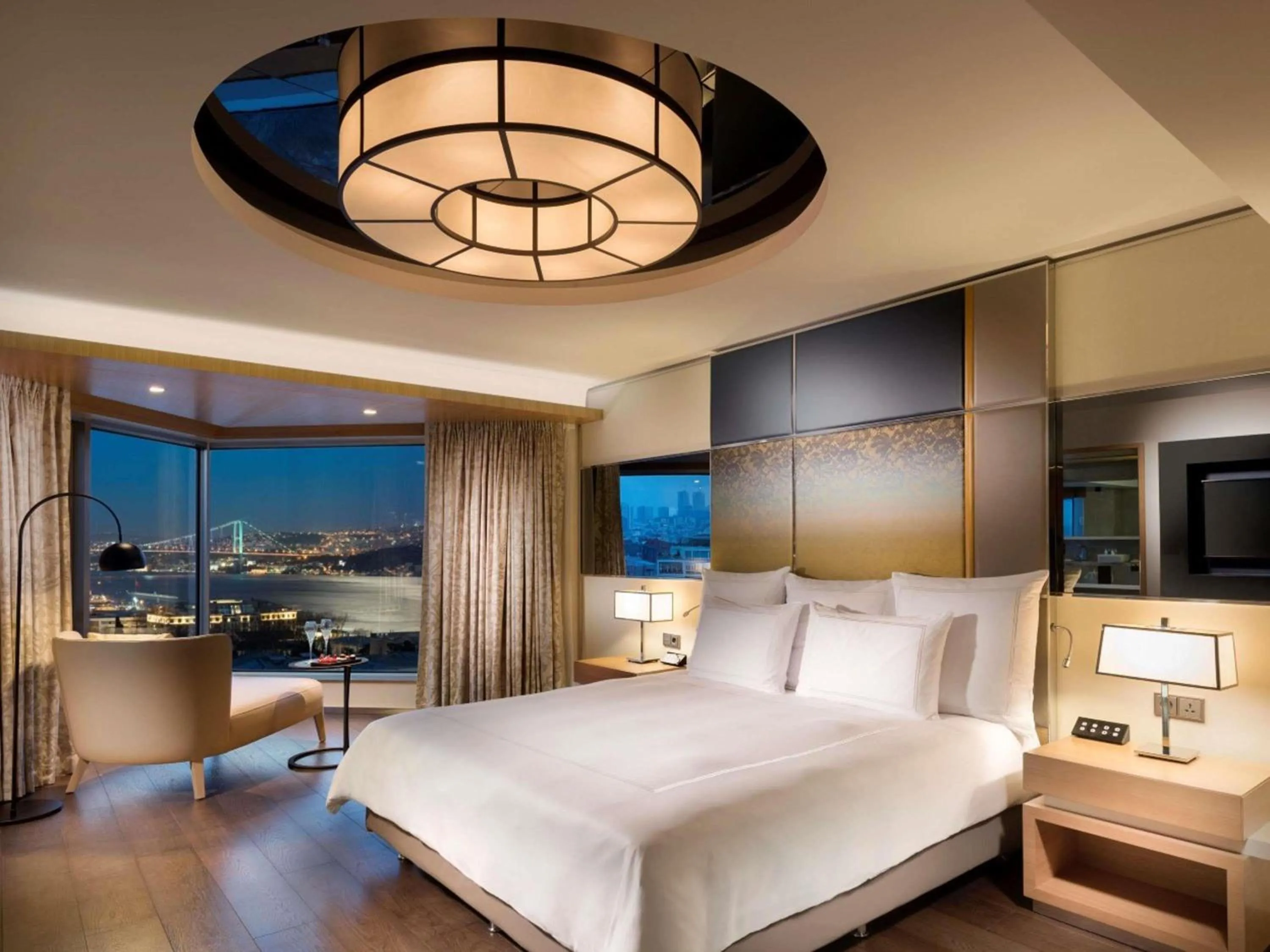 Jacuzzi Suite in Swissotel The Bosphorus Istanbul