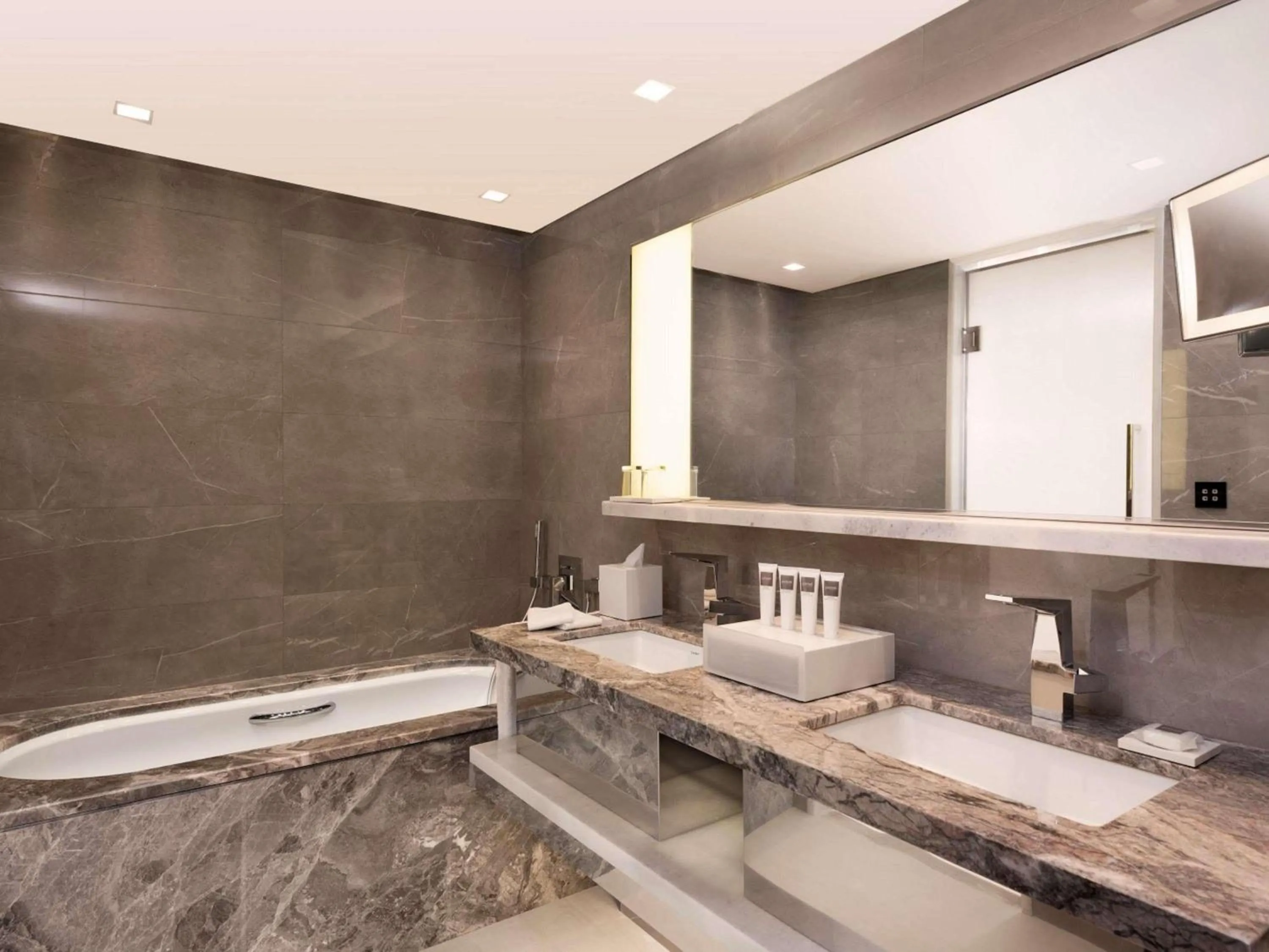 Corner Room with Garden View in Swissotel The Bosphorus Istanbul