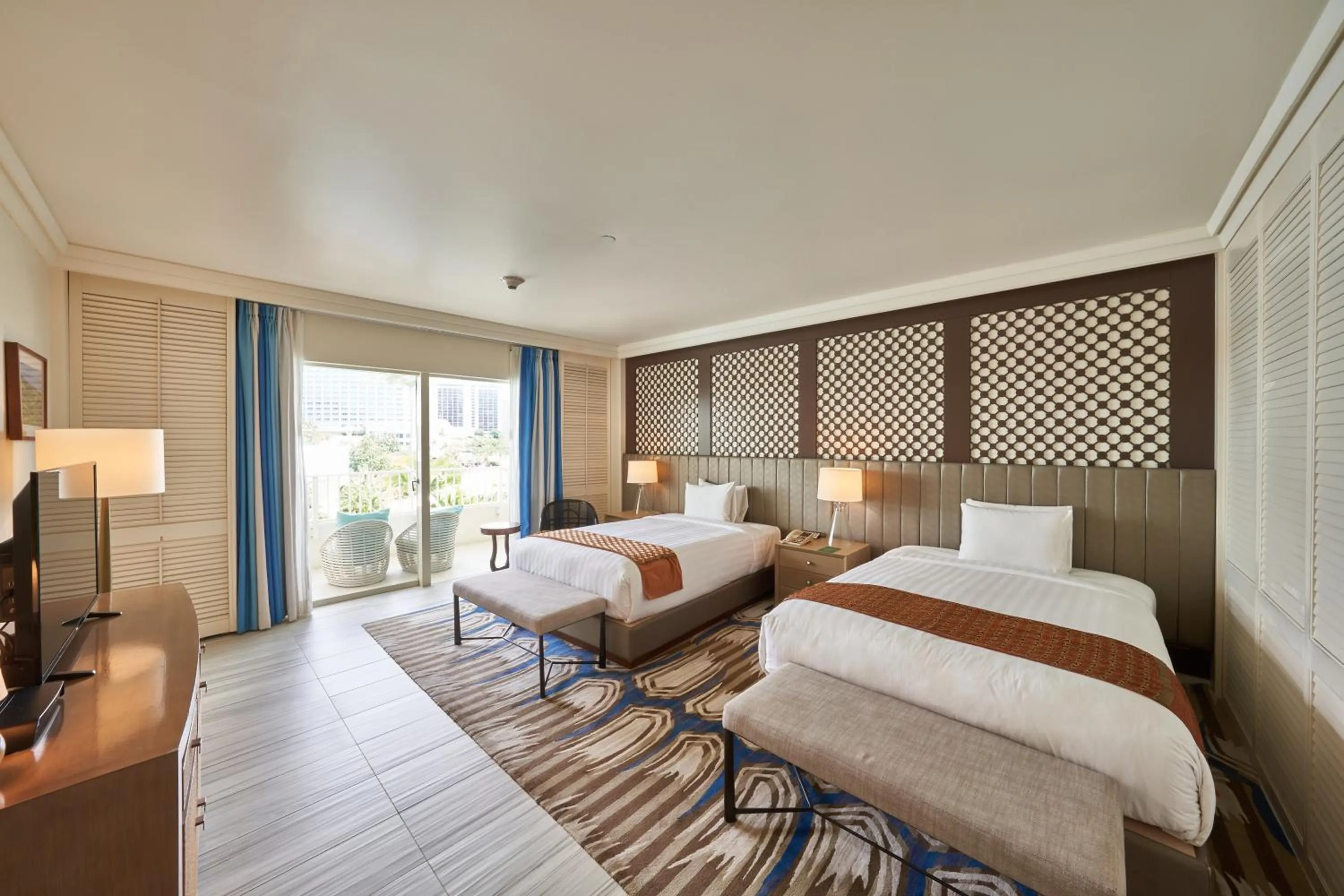 King or Twin Poolside Suite in Lotte Hotel Guam