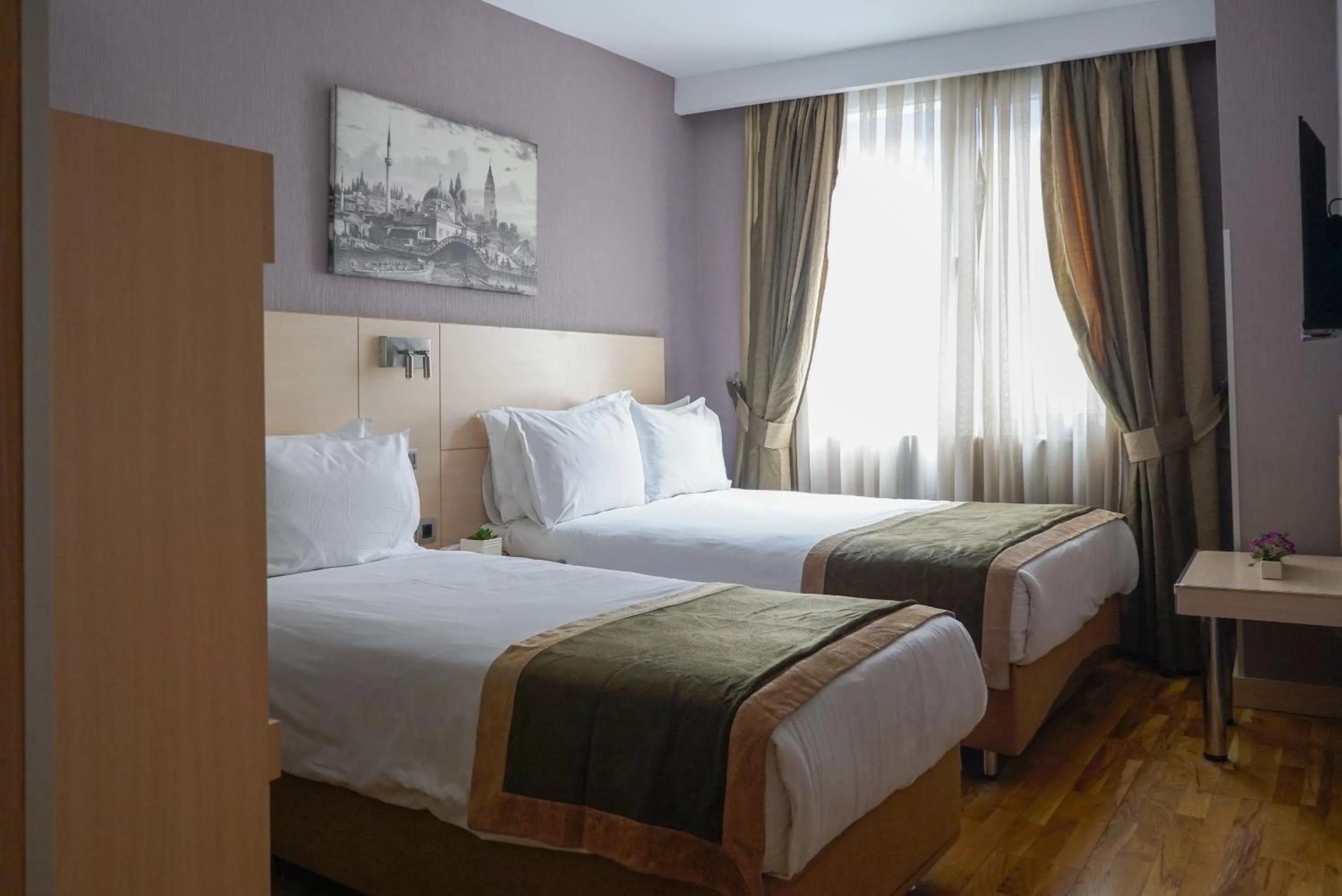 Triple Room in Hotel Troya