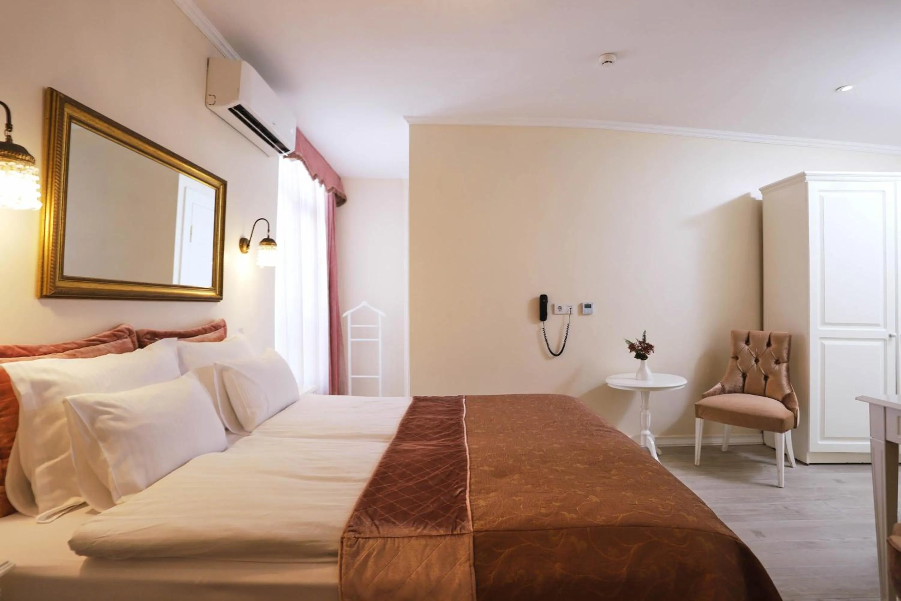 Deluxe Double or Twin Room in Celal Sultan Hotel Special Class