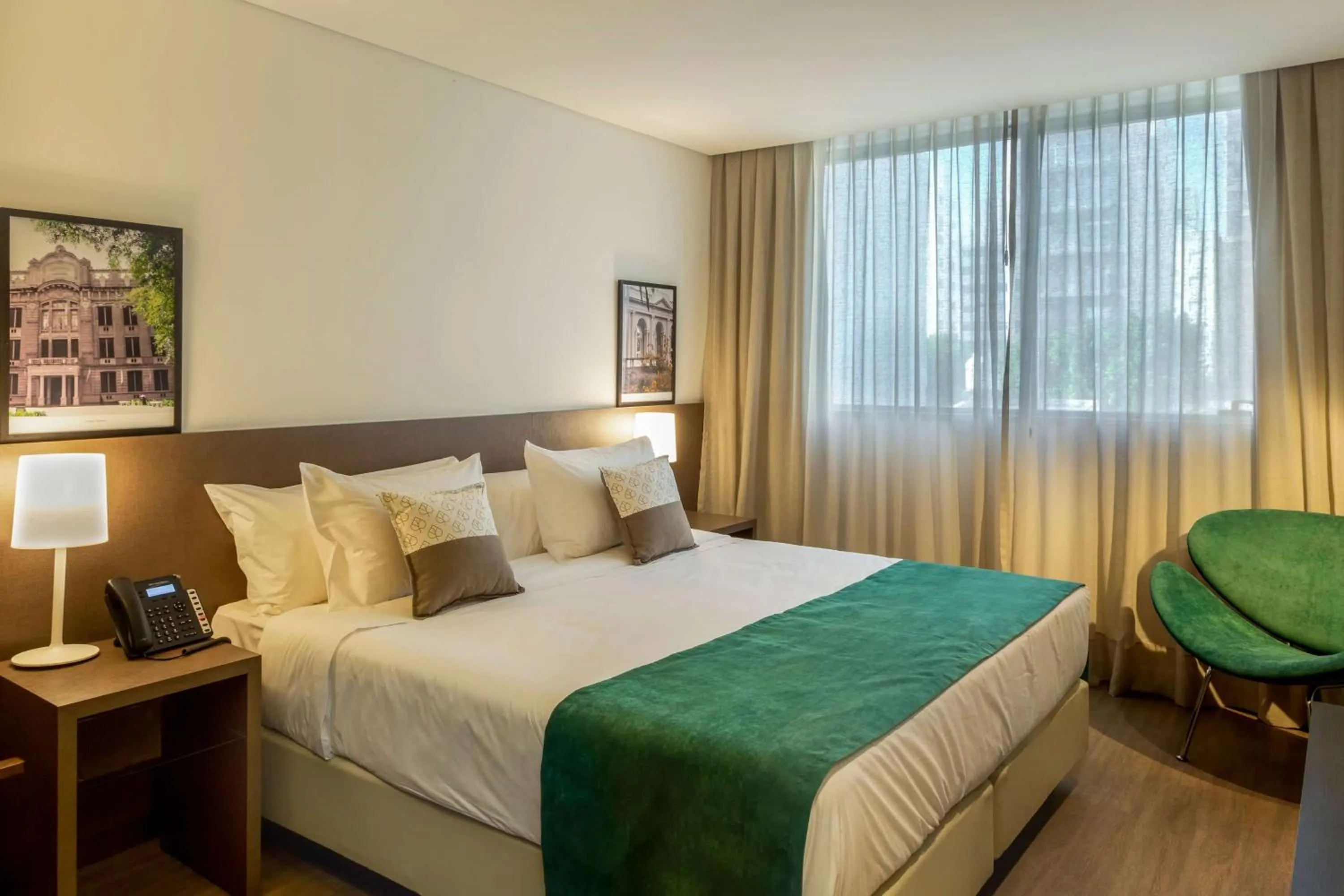 King Room - Non-Smoking in Dazzler by Wyndham La Plata