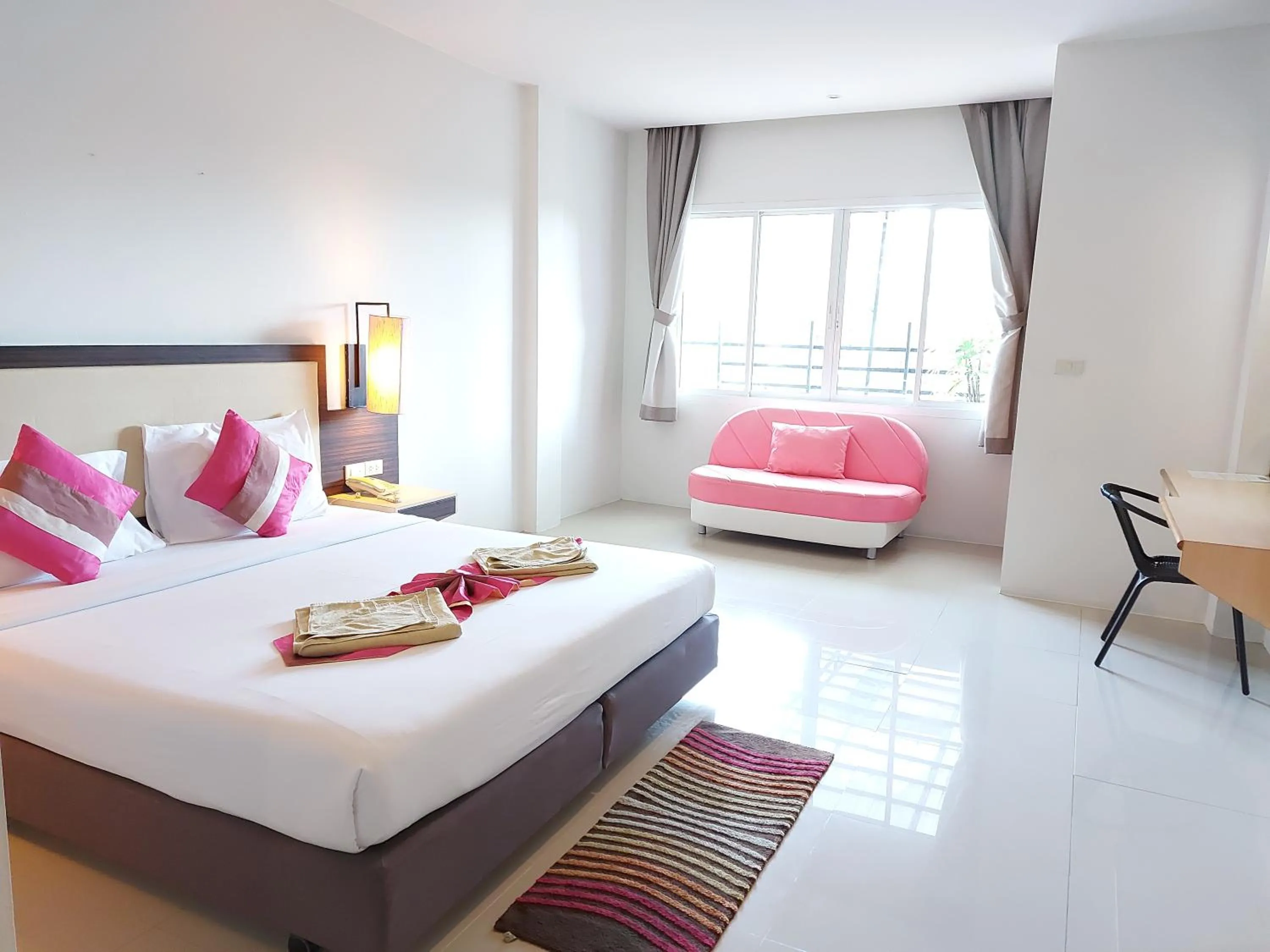 Deluxe Room Poolside in AM Surin Place - SHA Extra Plus