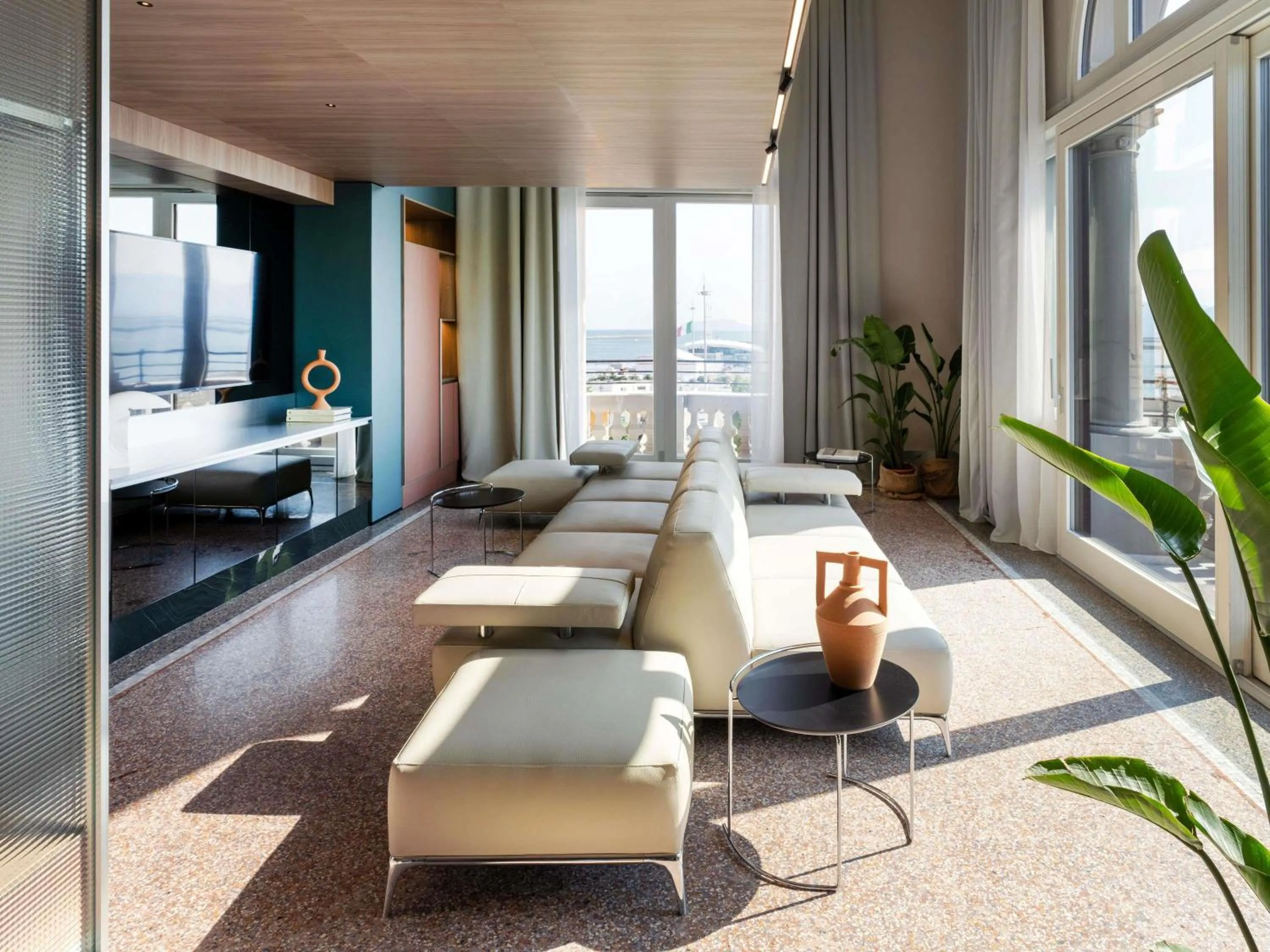 Presidential Suite with Panoramic View in Palazzo Tirso MGallery Cagliari