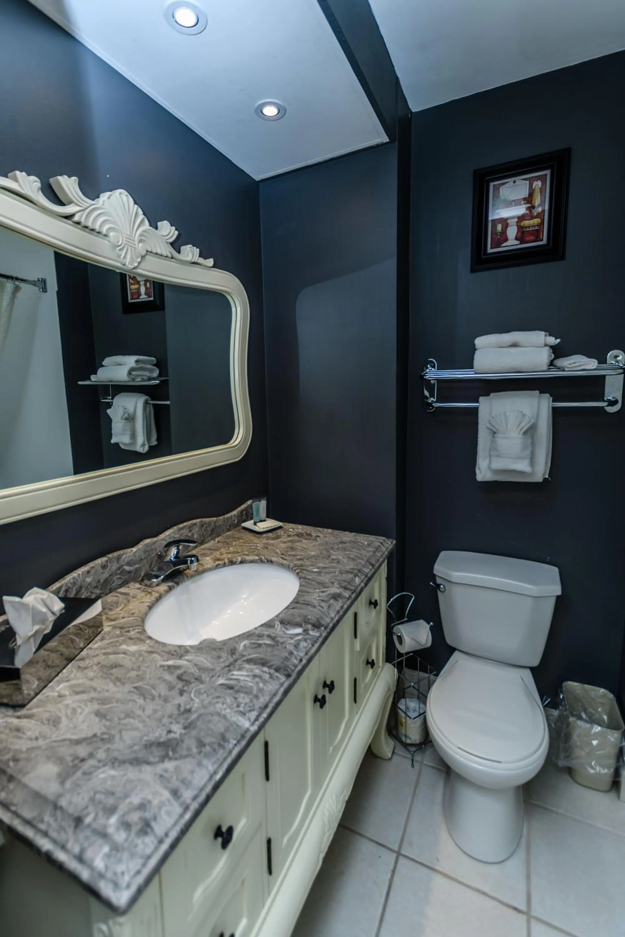 Queen Room - Non Smoking in Hearthstone Inn Sydney