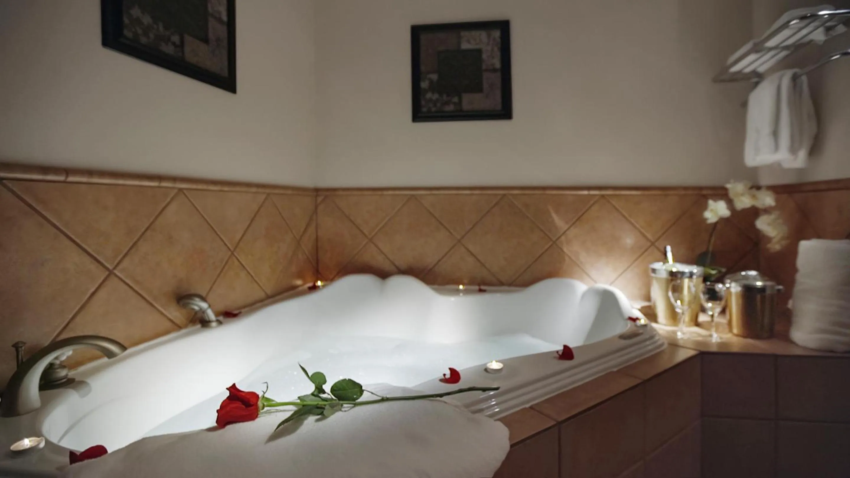 King Suite - Non Smoking in Hearthstone Inn Sydney