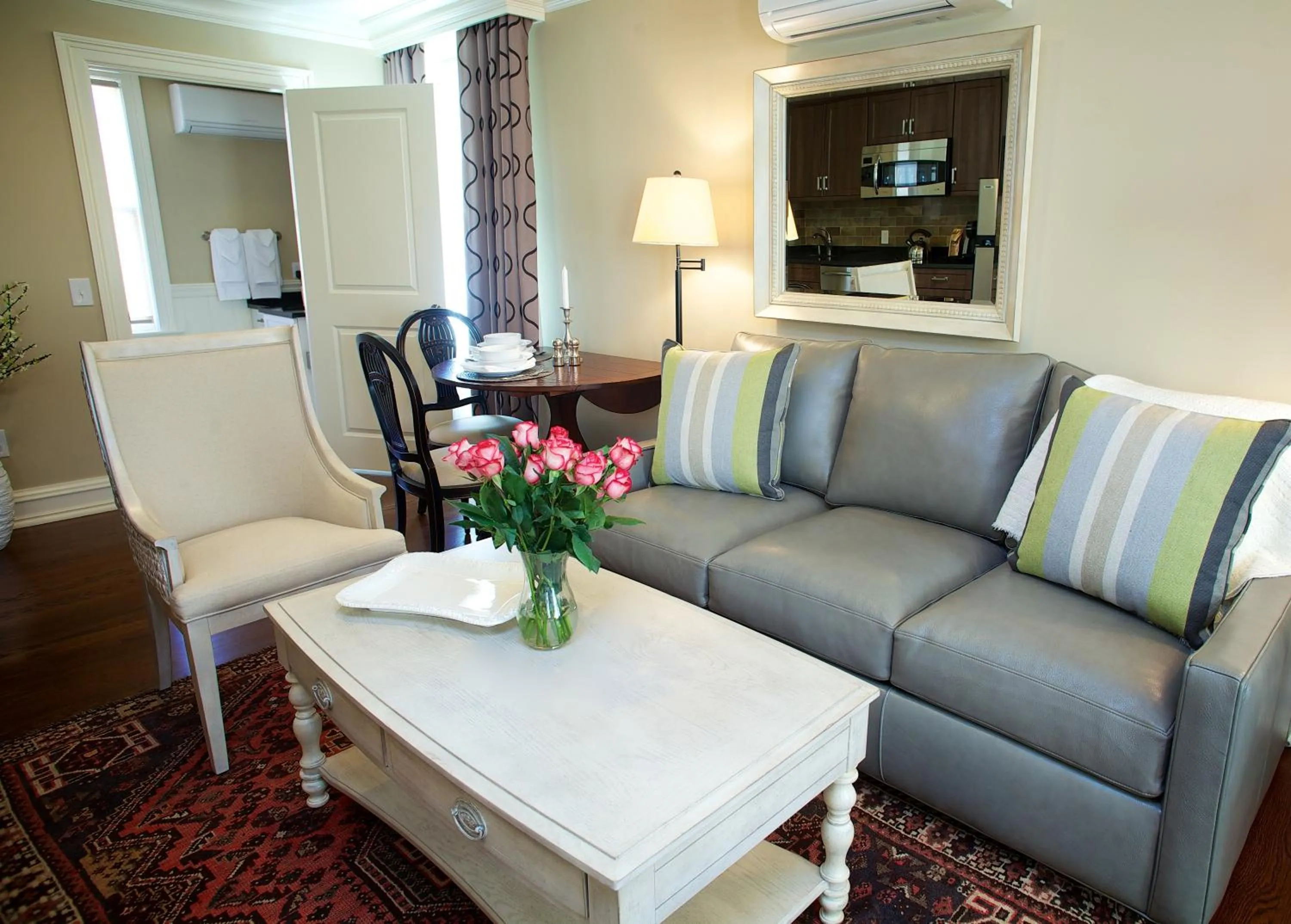 King Studio in Guest House at Norwalk Inn