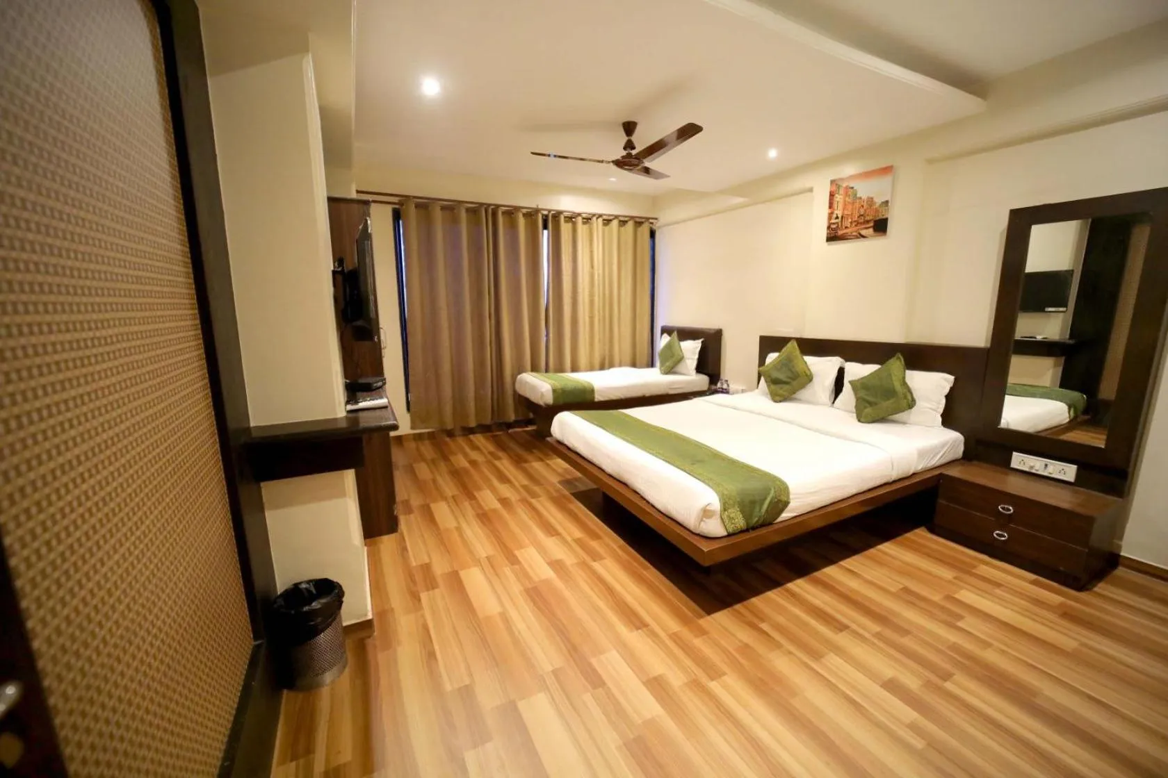 Triple Room with City View - single occupancy in PANCHVATI RESIDENCY ANDHERI WEST