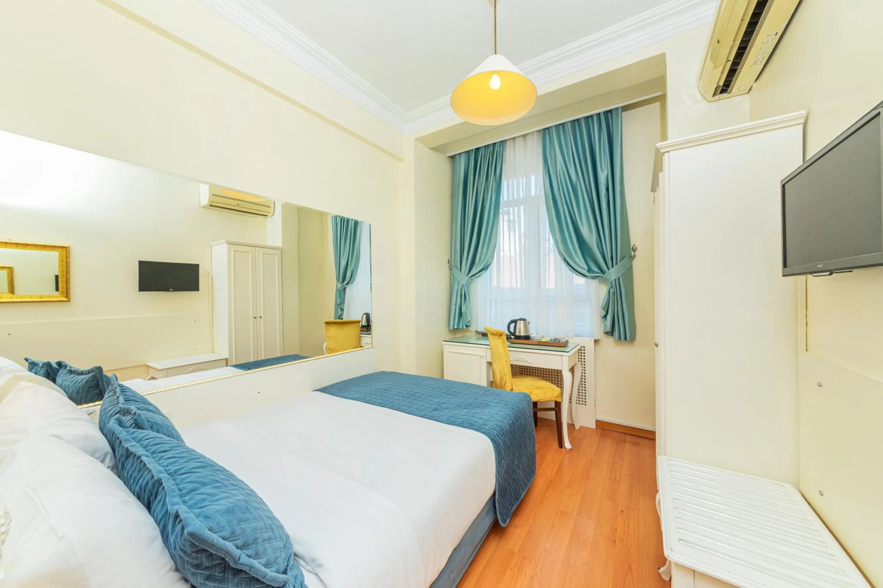 Economy Double Room in Hotel Ipek Palas