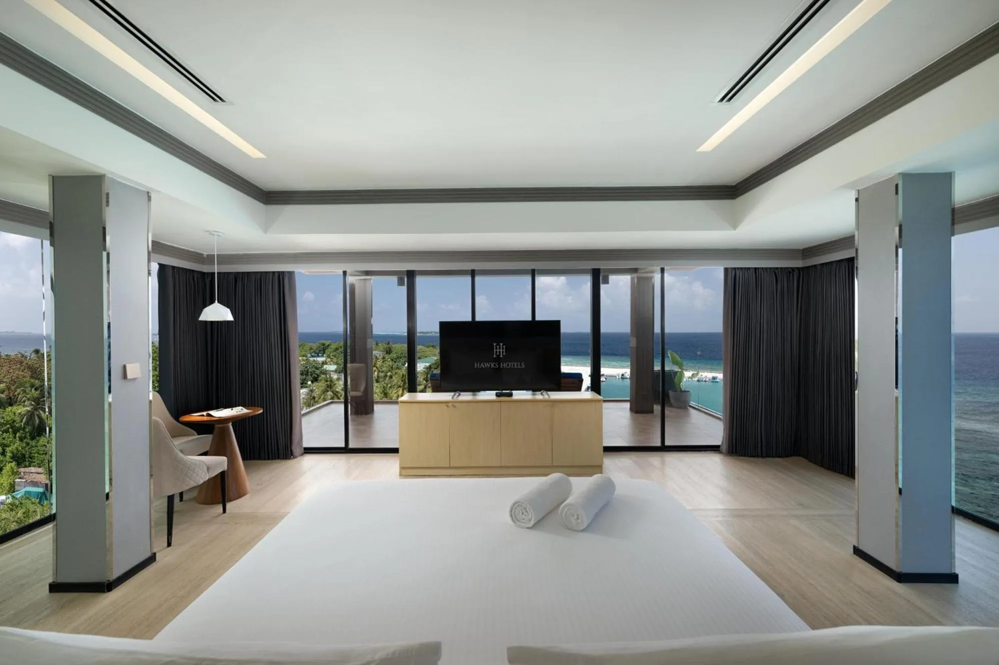 Panoramic Sea View Penthouse in Swarn by Hawks Hotels Kamadhoo Baa Atoll