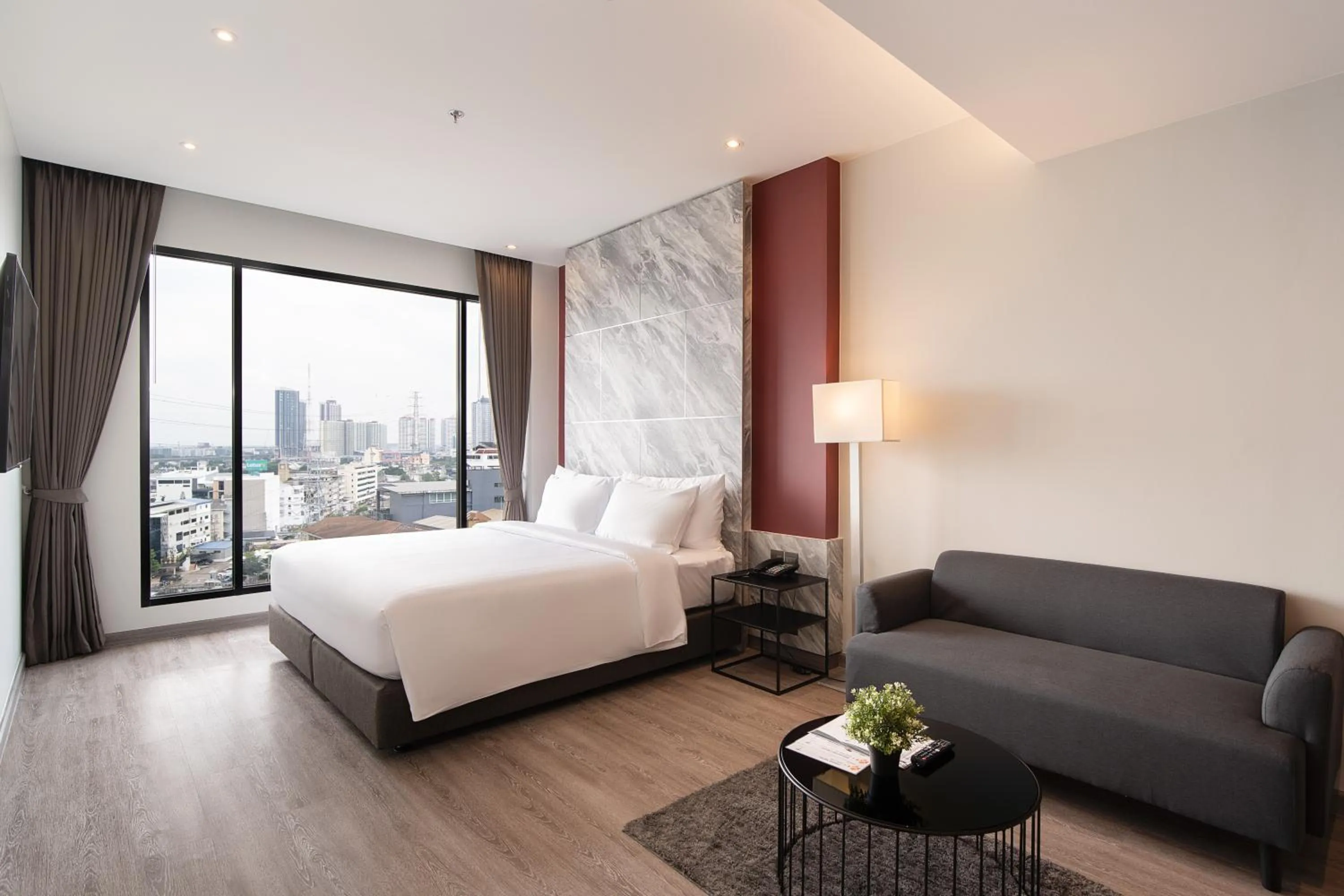 Deluxe Double Room in Thaya Hotel Bangkok