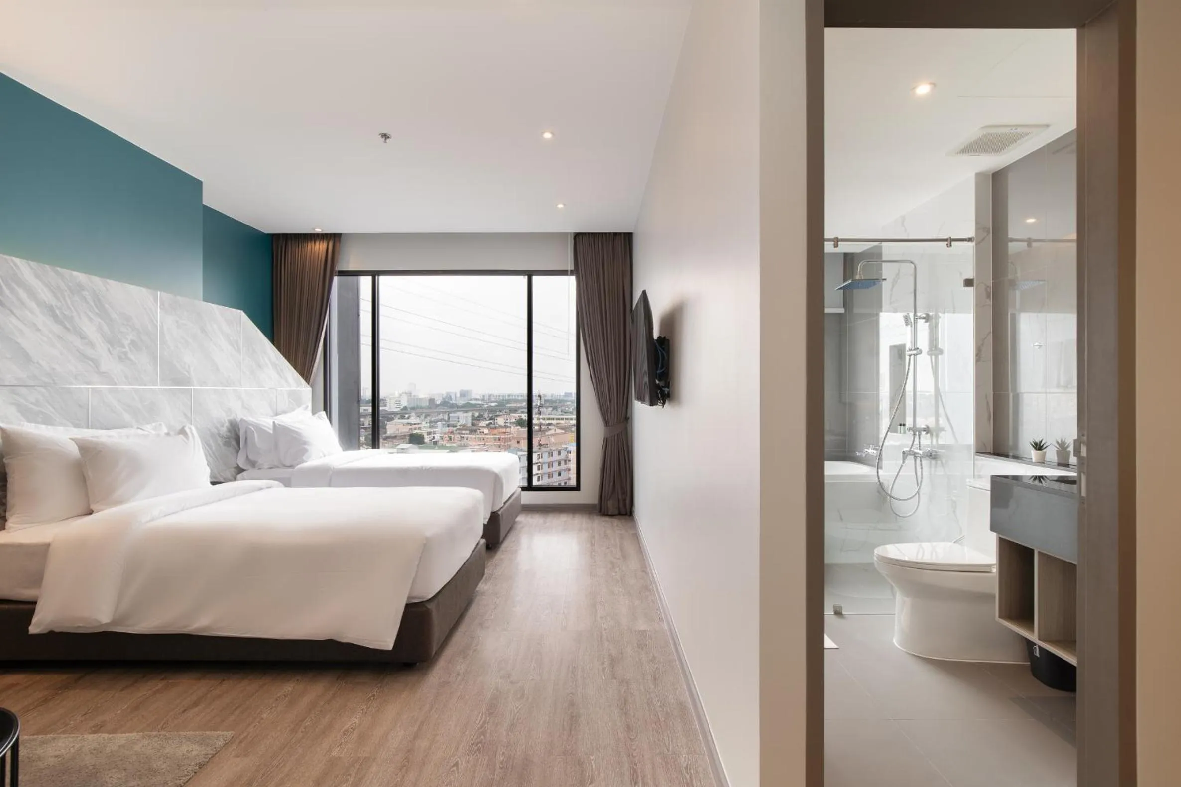 Deluxe Twin Room in Thaya Hotel Bangkok