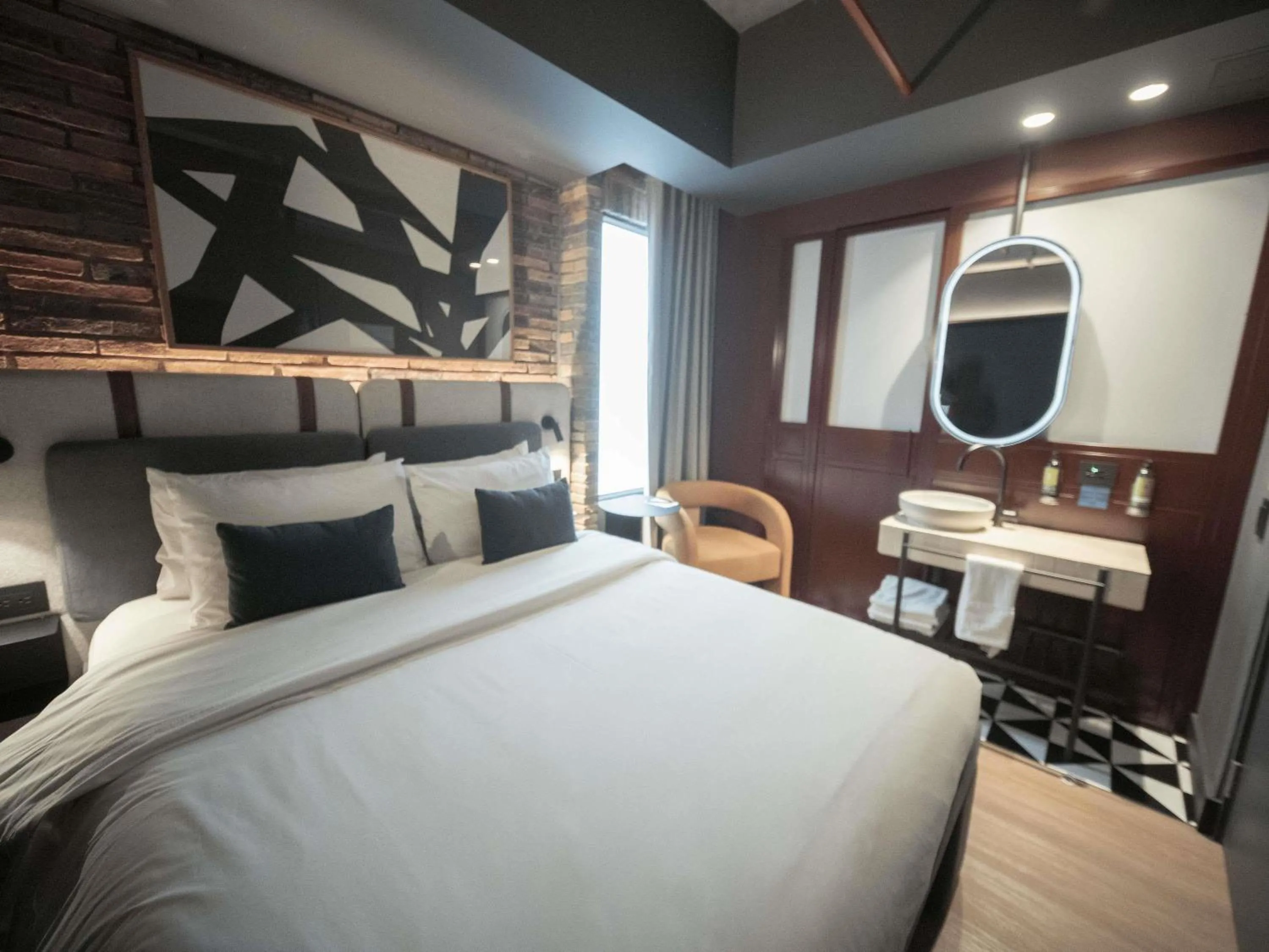 Xs Room, Tribe Essential in Tribe Medellín