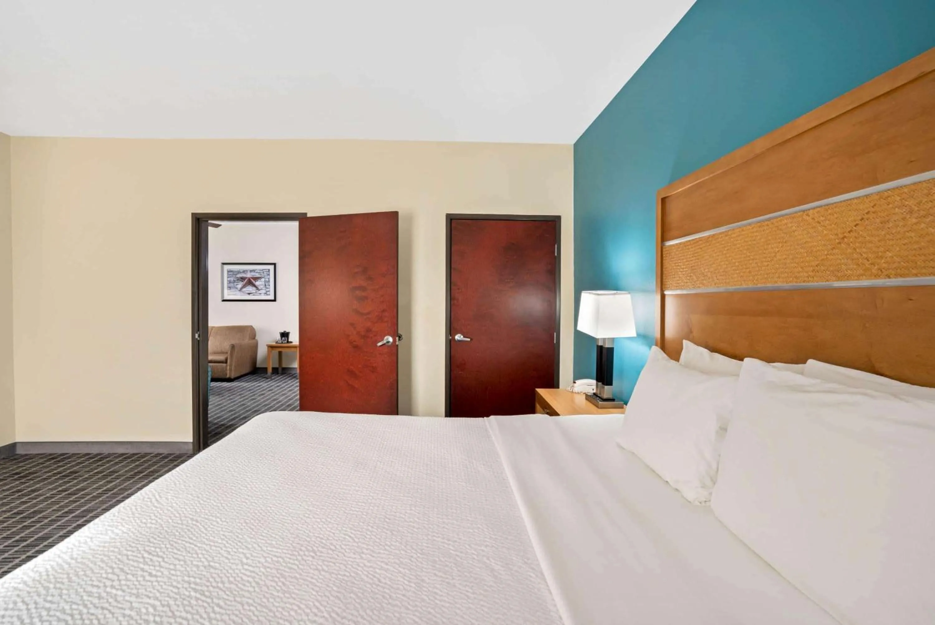 Deluxe Family Suite - Mobility Access/Non-Smoking in La Quinta by Wyndham Houston Willowbrook